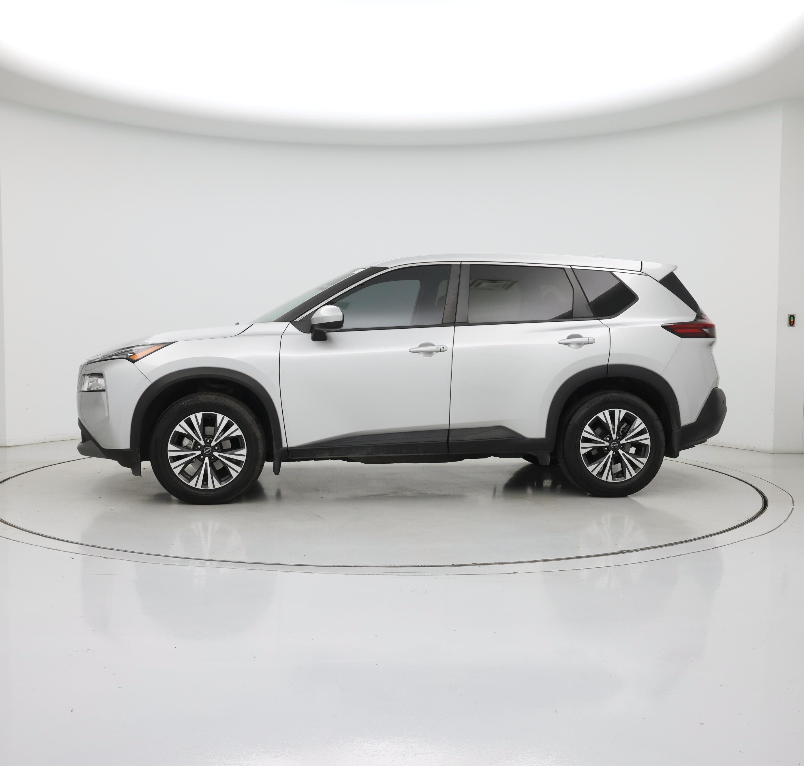 Thumbnail: 2023 Nissan Rogue - 3
