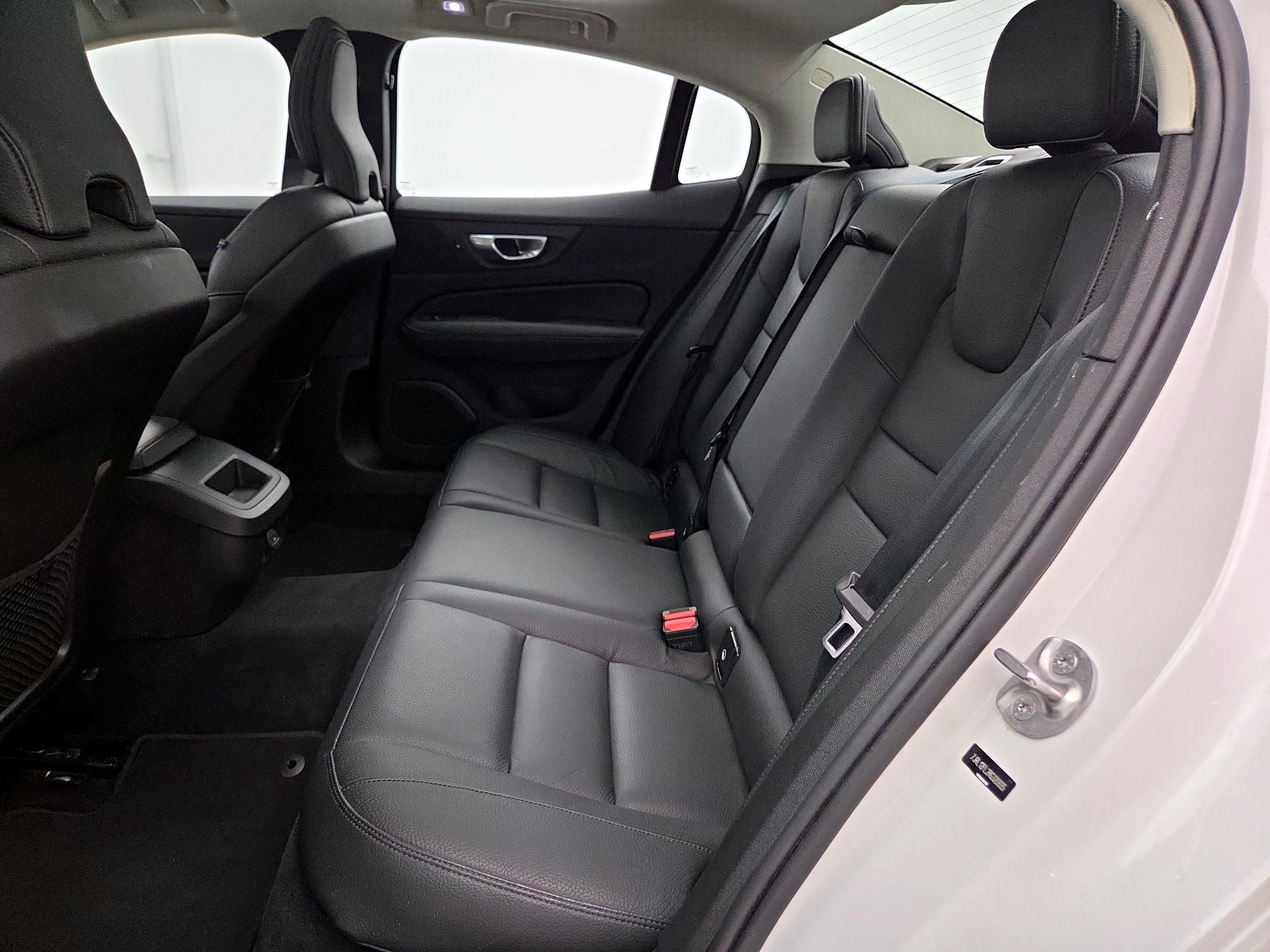 Thumbnail: 2024 Volvo S60 - 20
