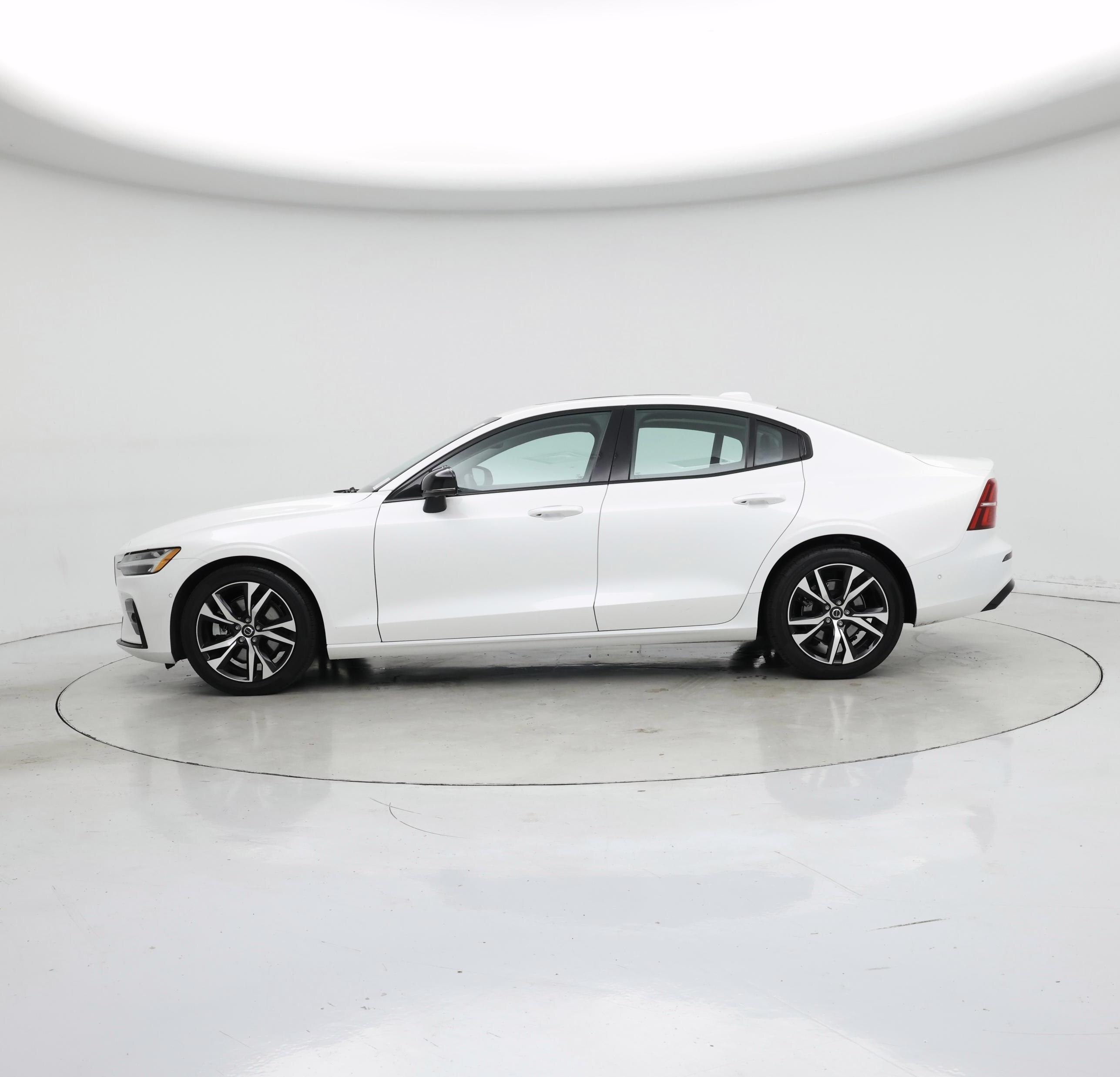 Thumbnail: 2024 Volvo S60 - 3