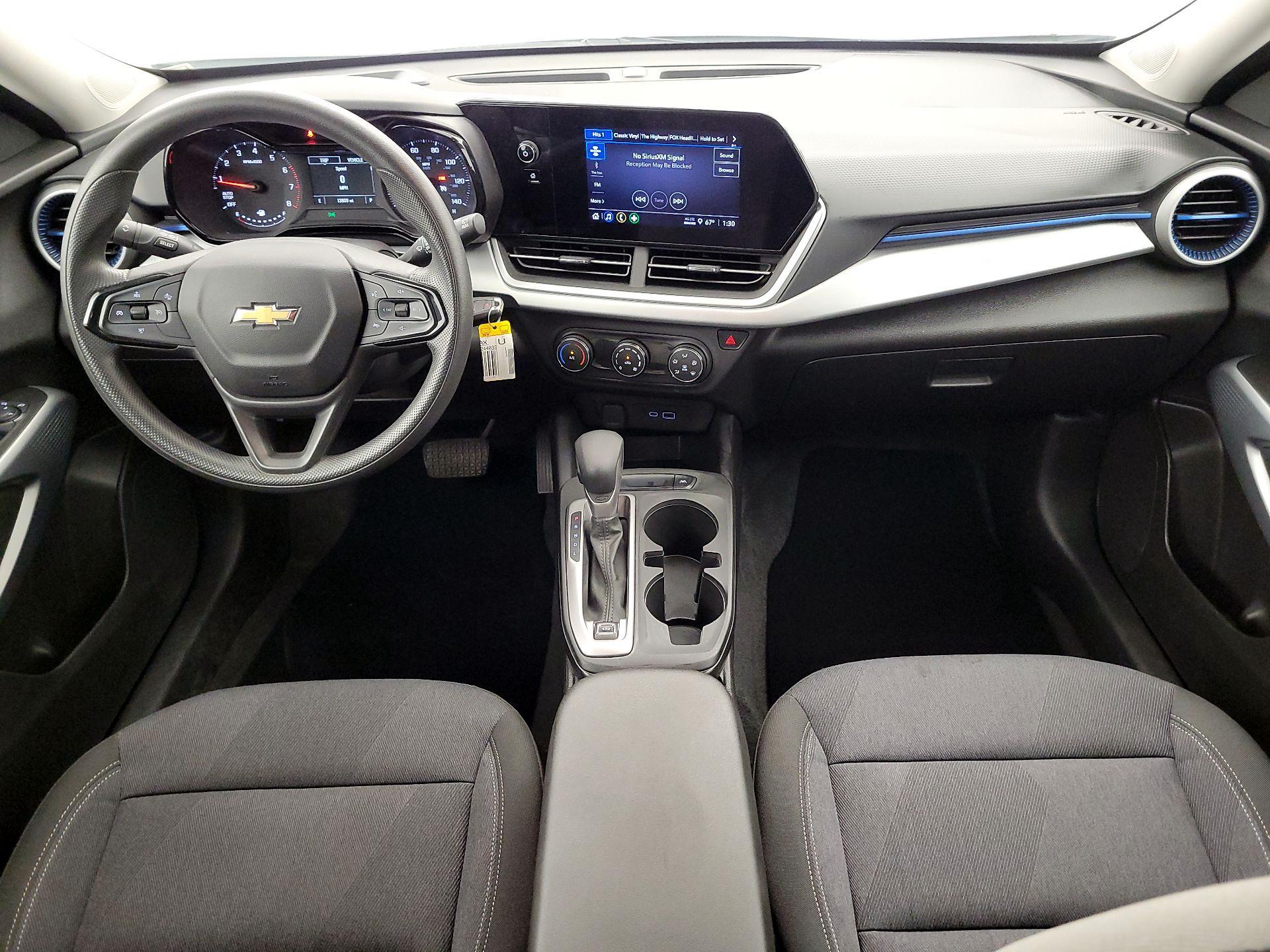 Thumbnail: 2024 Chevrolet Trax - 9