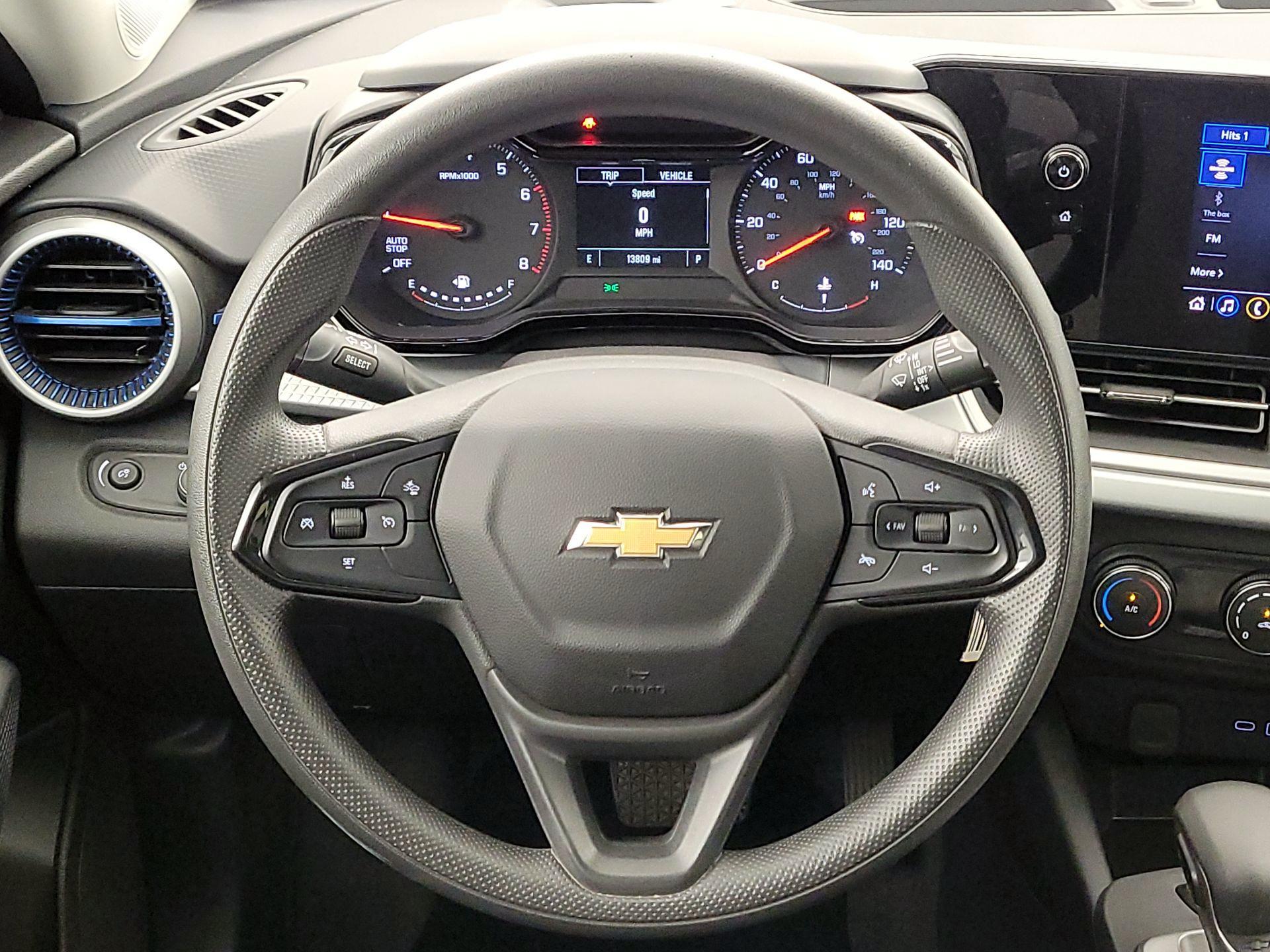 Thumbnail: 2024 Chevrolet Trax - 10