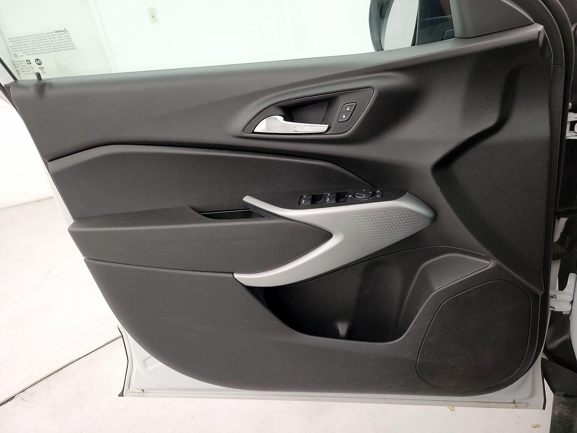 Thumbnail: 2024 Chevrolet Trax - 12