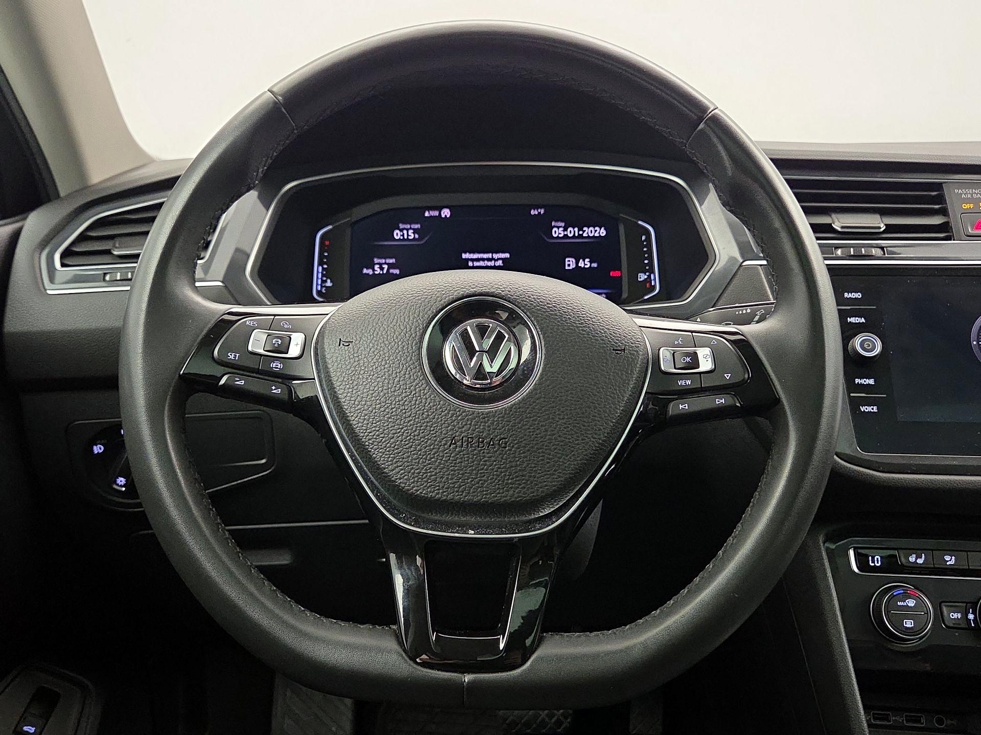 Thumbnail: 2020 Volkswagen Tiguan - 10