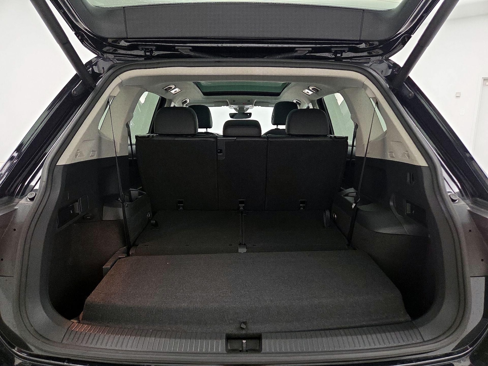 2020 Volkswagen Tiguan SEL - Photo 25