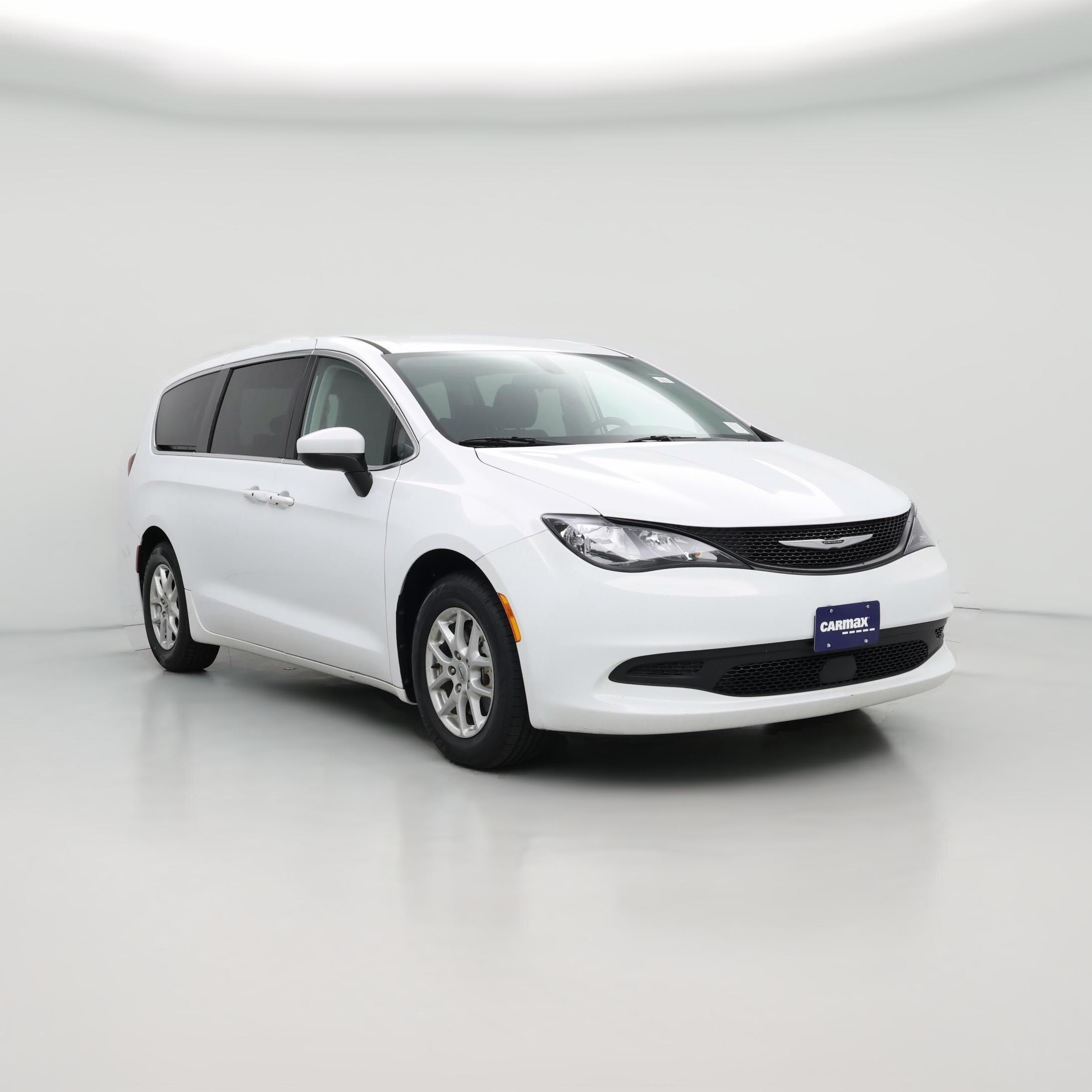 Thumbnail: 2022 Chrysler Voyager - 1