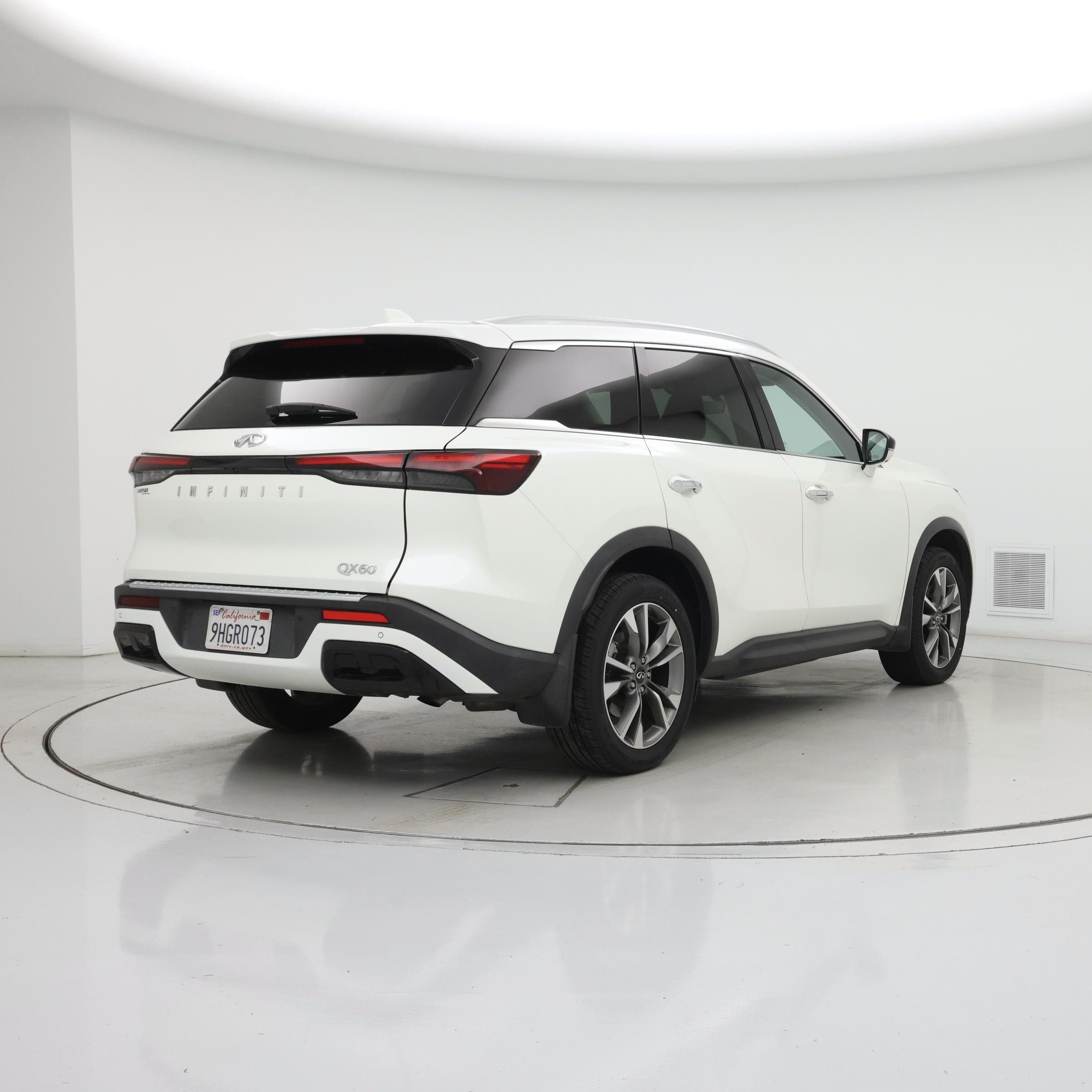 Thumbnail: 2023 INFINITI QX60 - 8