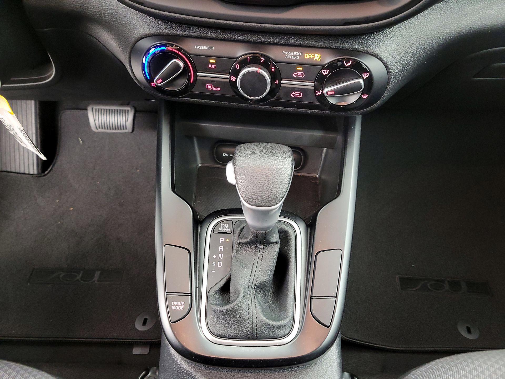 Thumbnail: 2022 Kia Soul - 18