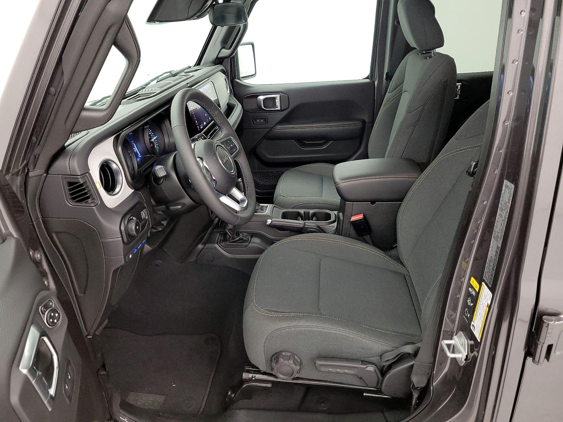 Thumbnail: 2025 Jeep Wrangler - 11