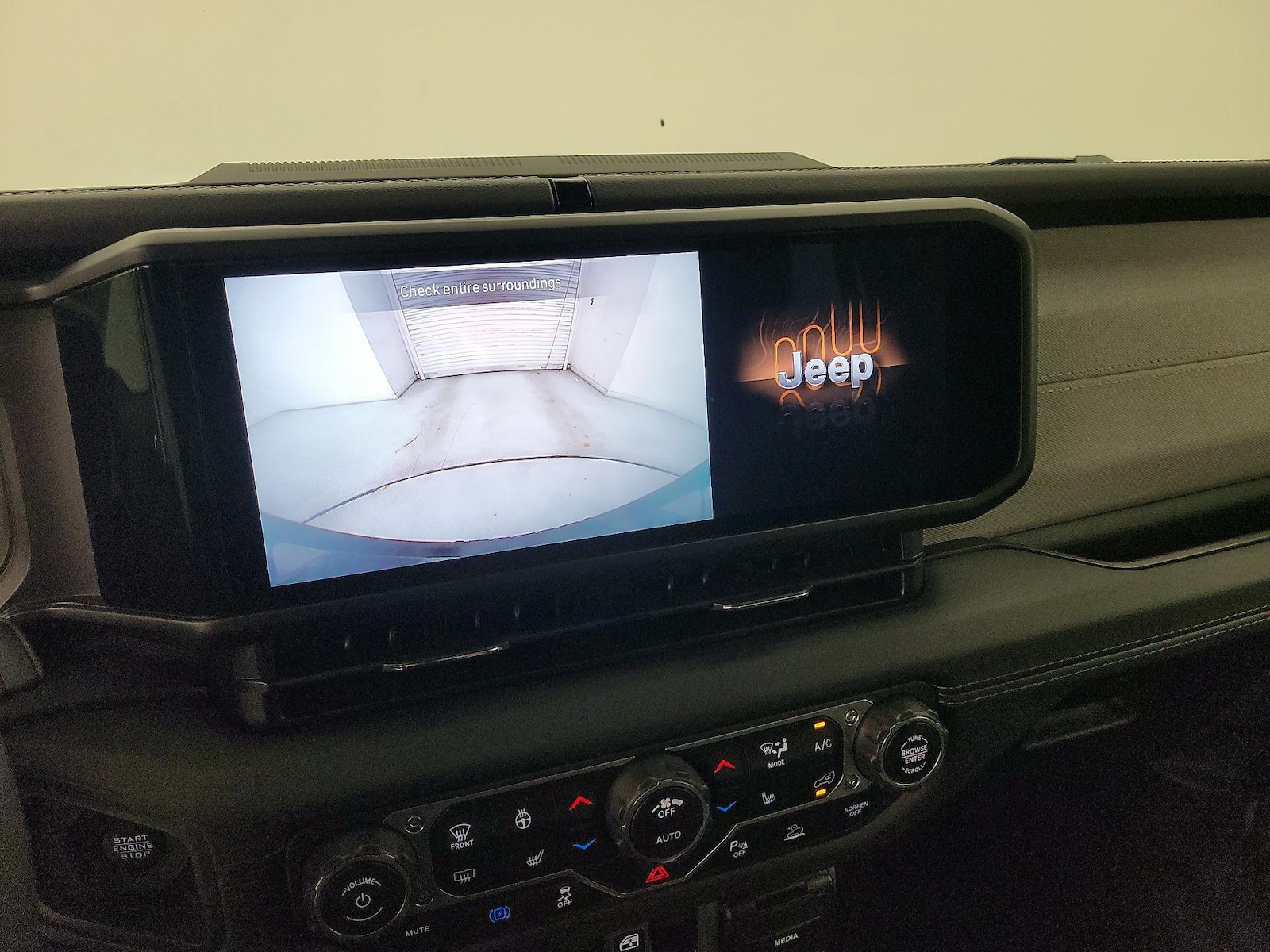 2025 Jeep Wrangler 4xe Sahara 4XE - Photo 15