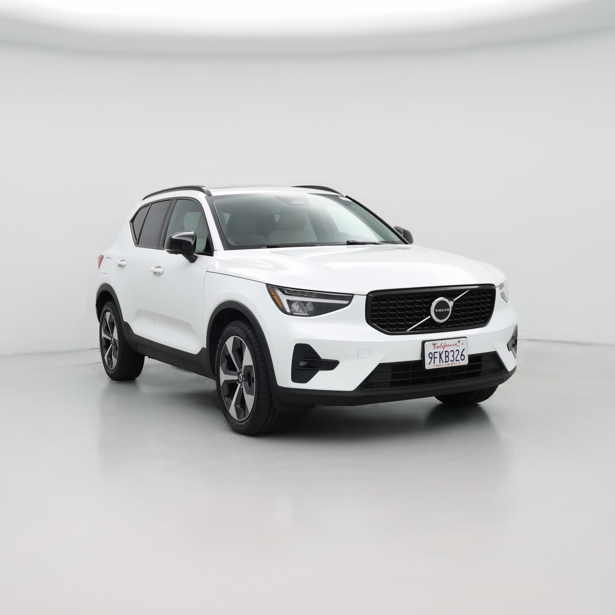 Thumbnail: 2023 Volvo XC40 - 1