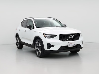 2023 Volvo XC40 B4 Ultimate Dark Theme