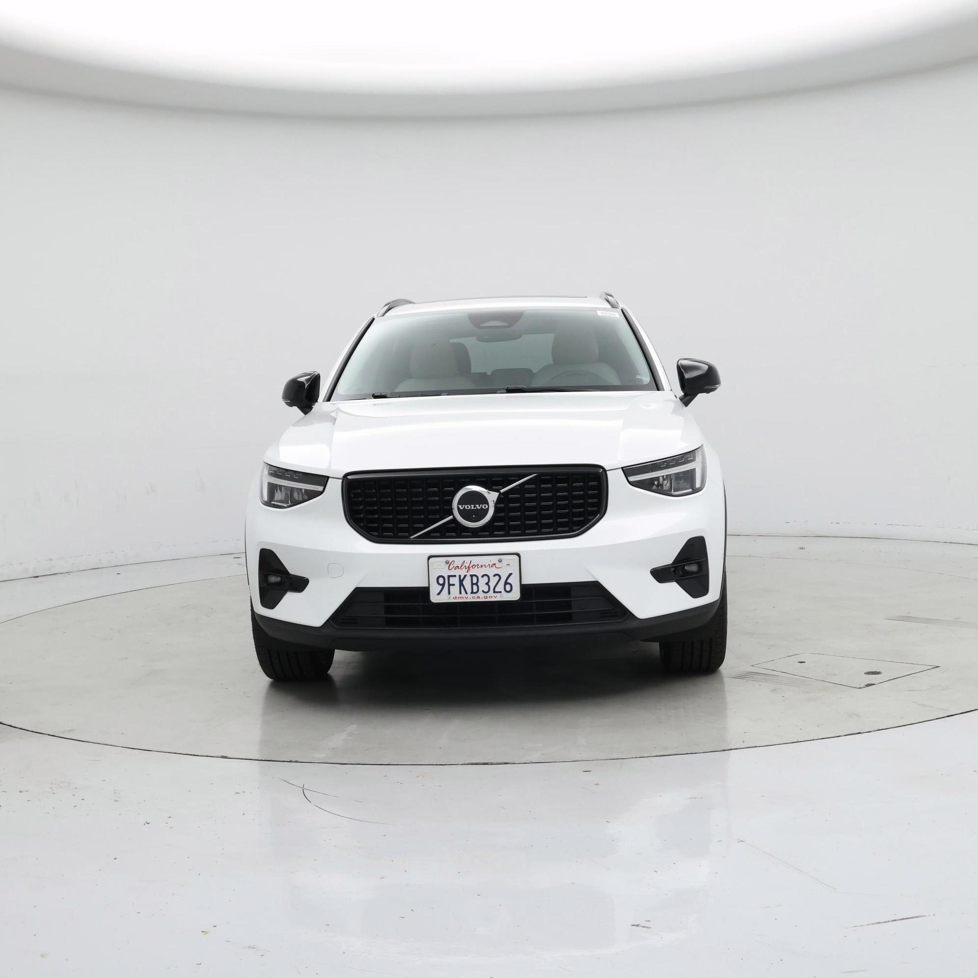Thumbnail: 2023 Volvo XC40 - 5