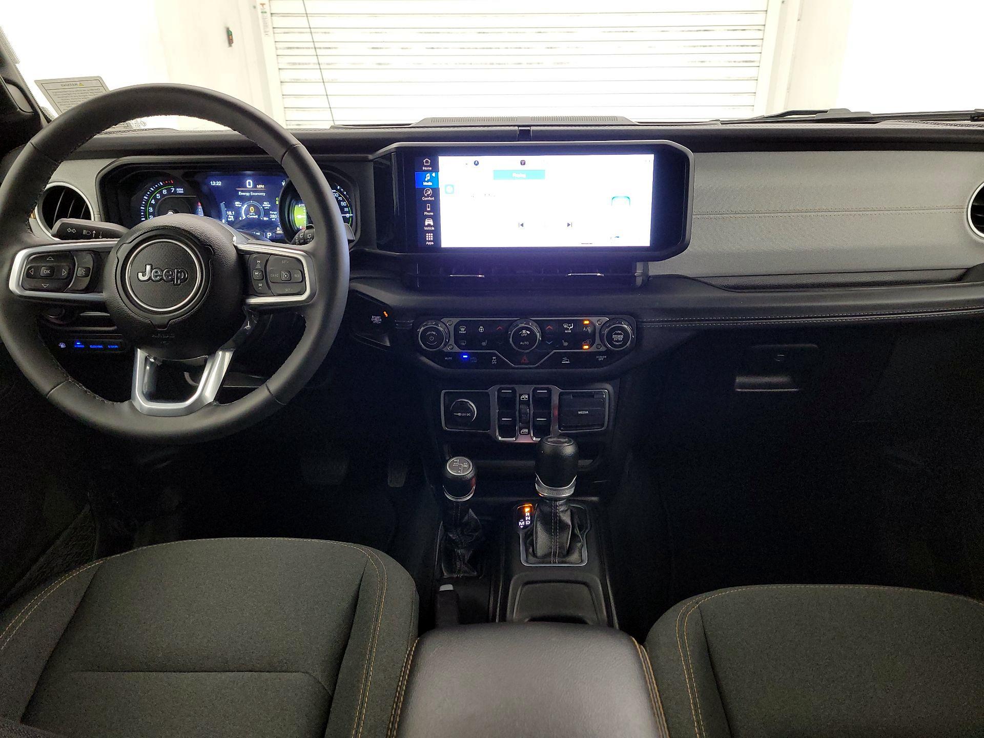 Thumbnail: 2025 Jeep Wrangler - 9
