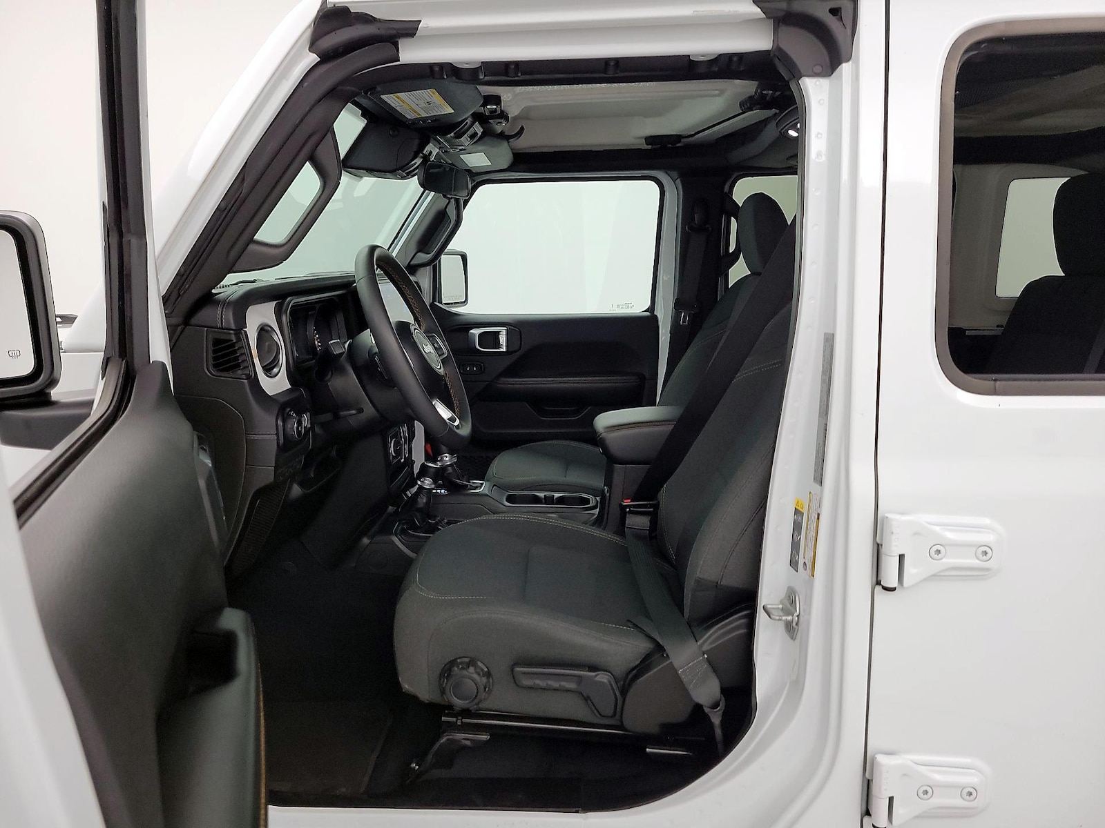 2025 Jeep Wrangler 4-Door Sahara - Photo 12