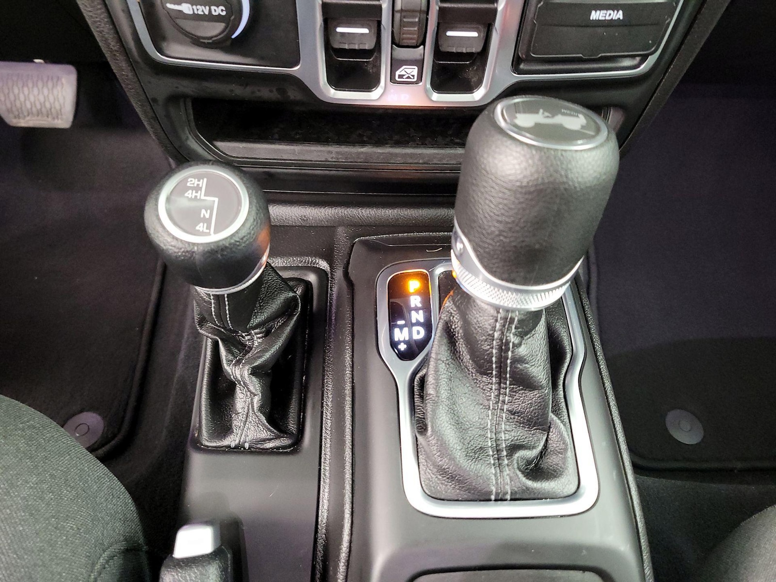 2025 Jeep Wrangler 4-Door Sahara - Photo 16