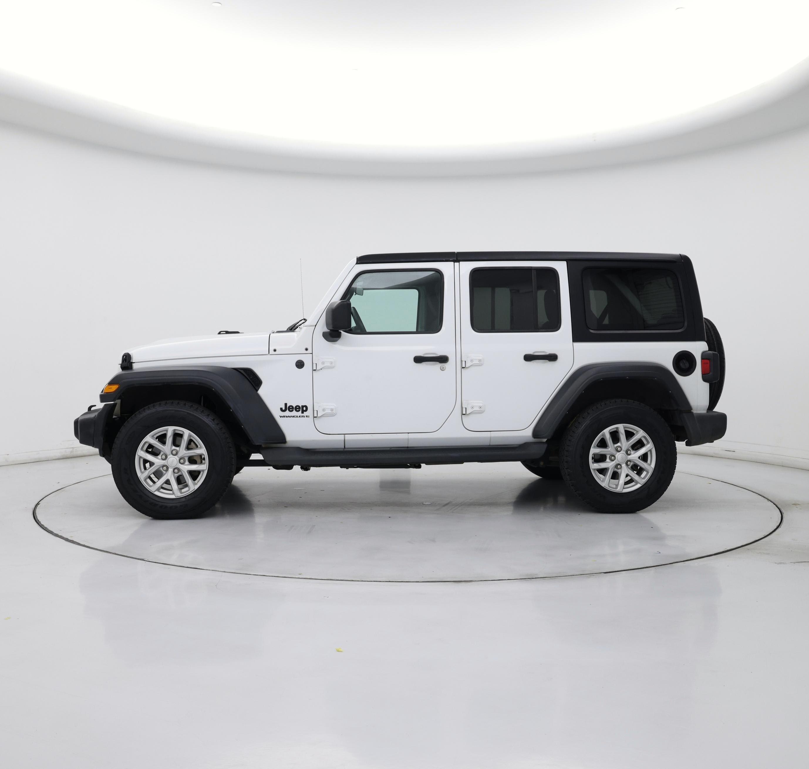 Thumbnail: 2023 Jeep Wrangler - 3