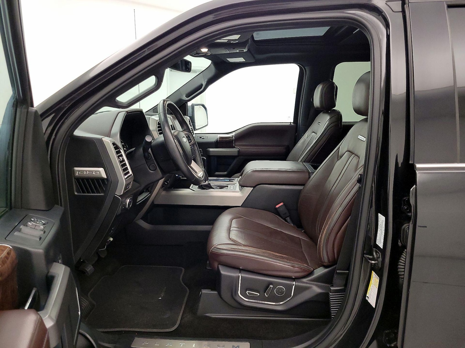 2015 Ford F-150 Platinum - Photo 12