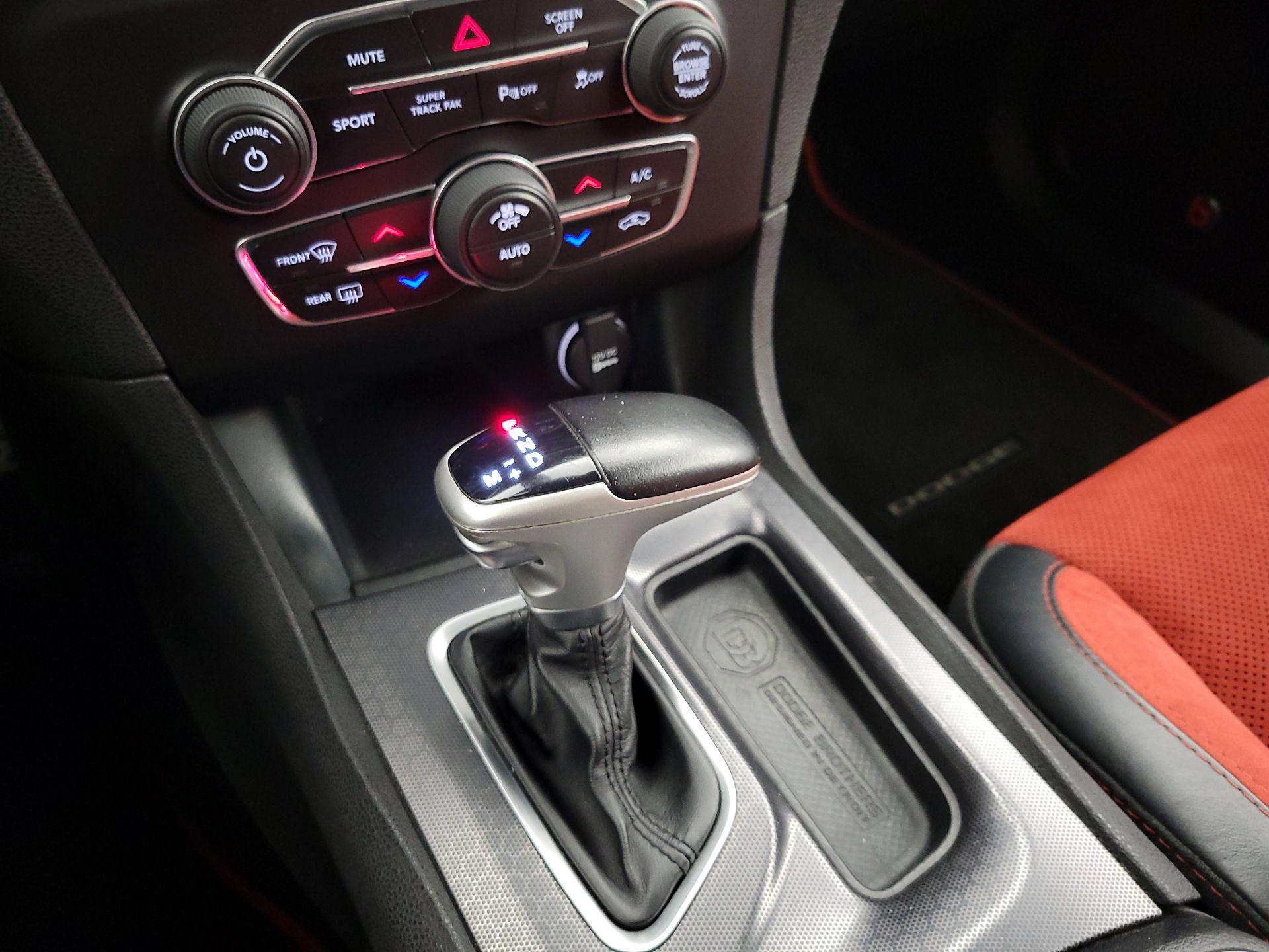 Thumbnail: 2017 Dodge Charger - 18
