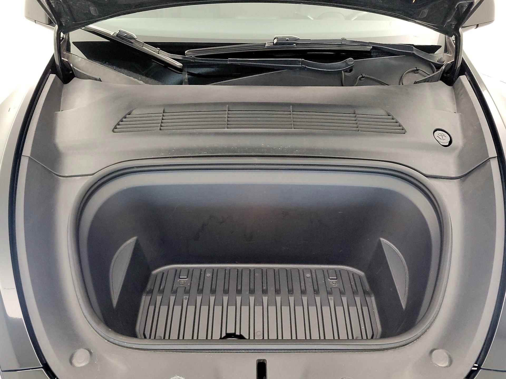 Thumbnail: 2022 Tesla Model Y - 20