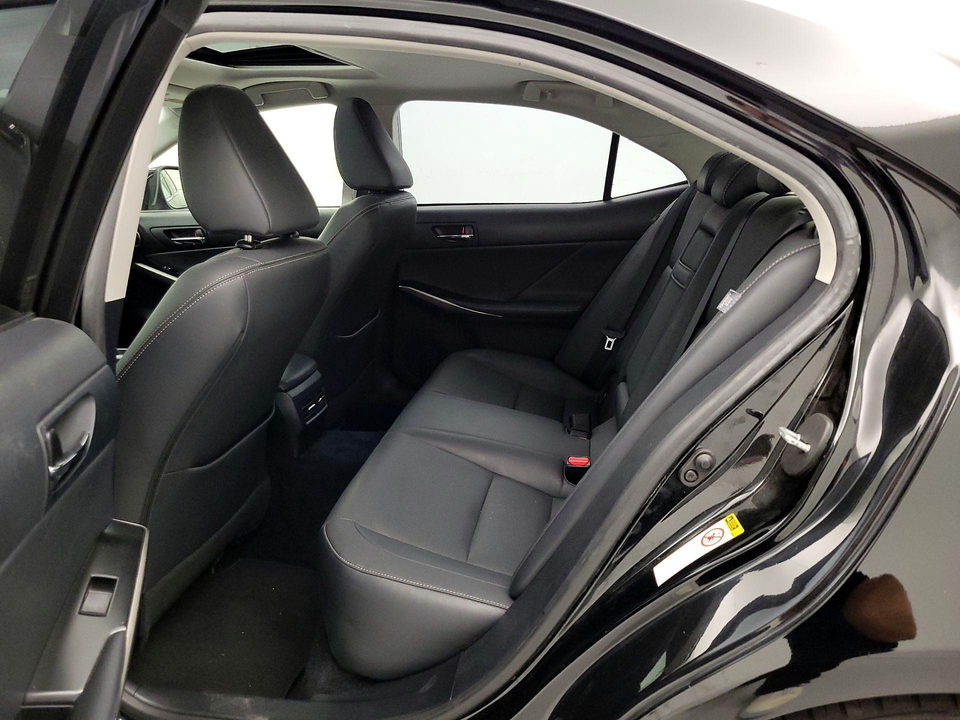 Thumbnail: 2014 Lexus IS - 19