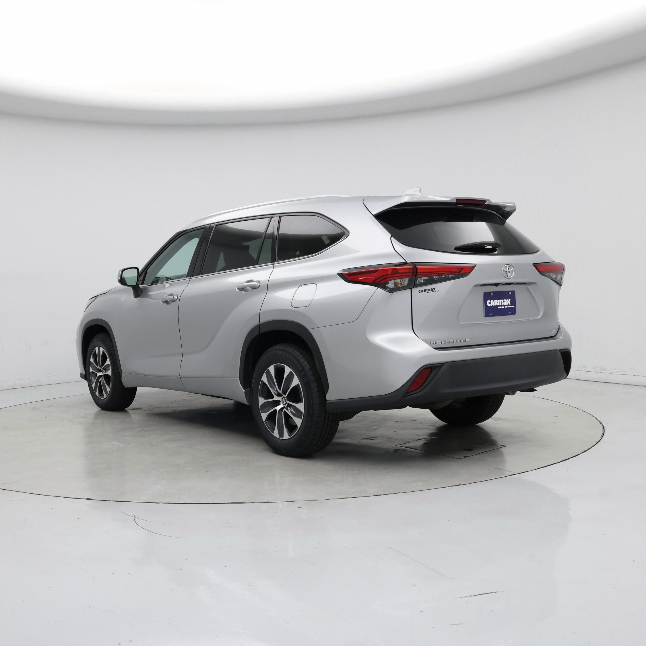 Thumbnail: 2022 Toyota Highlander - 2