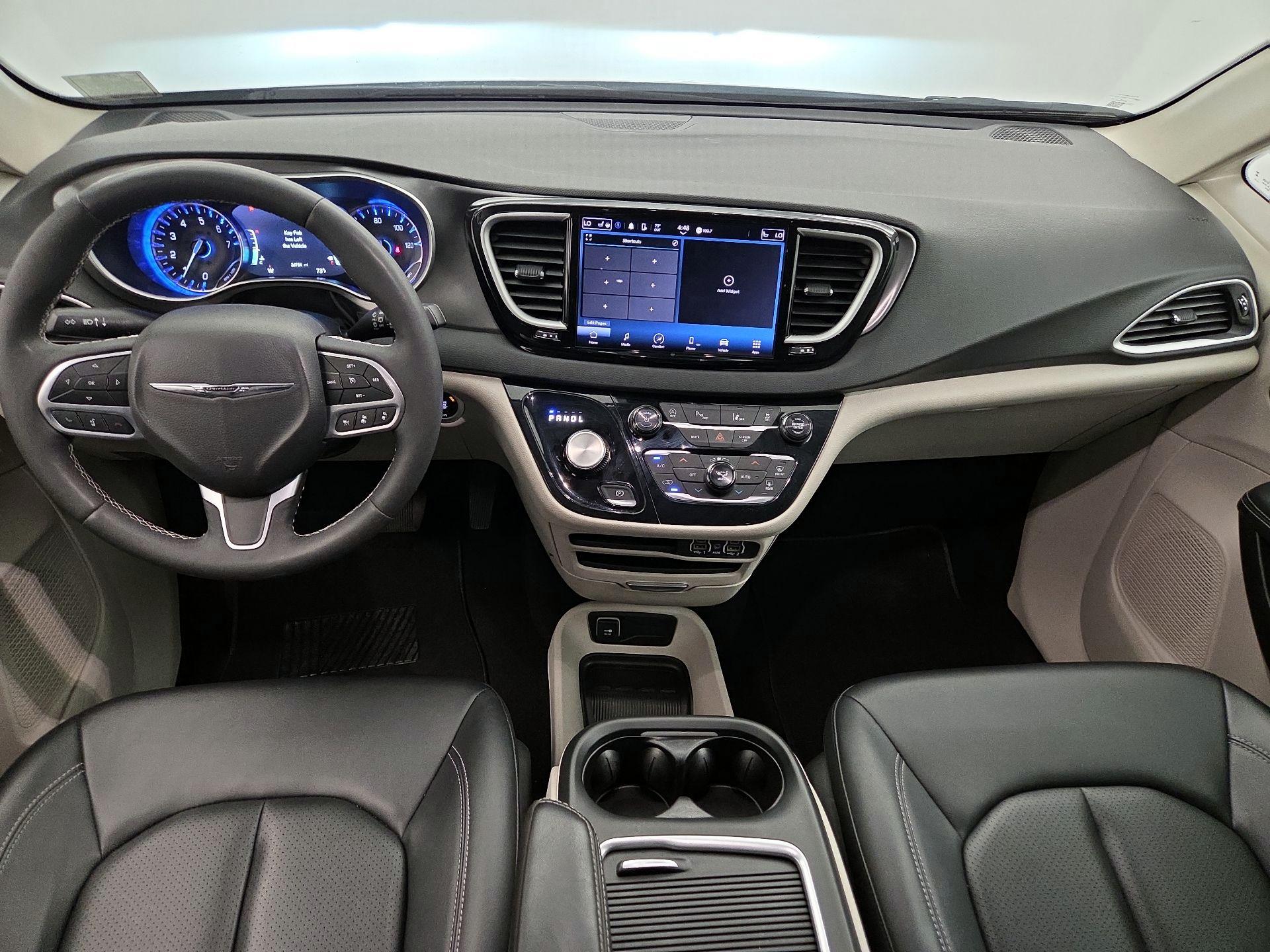 Thumbnail: 2024 Chrysler Pacifica - 9