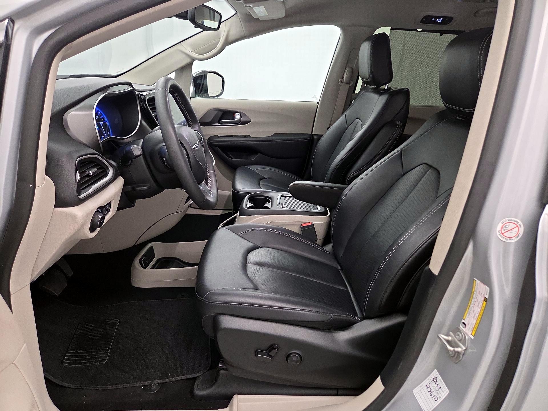 Thumbnail: 2024 Chrysler Pacifica - 11