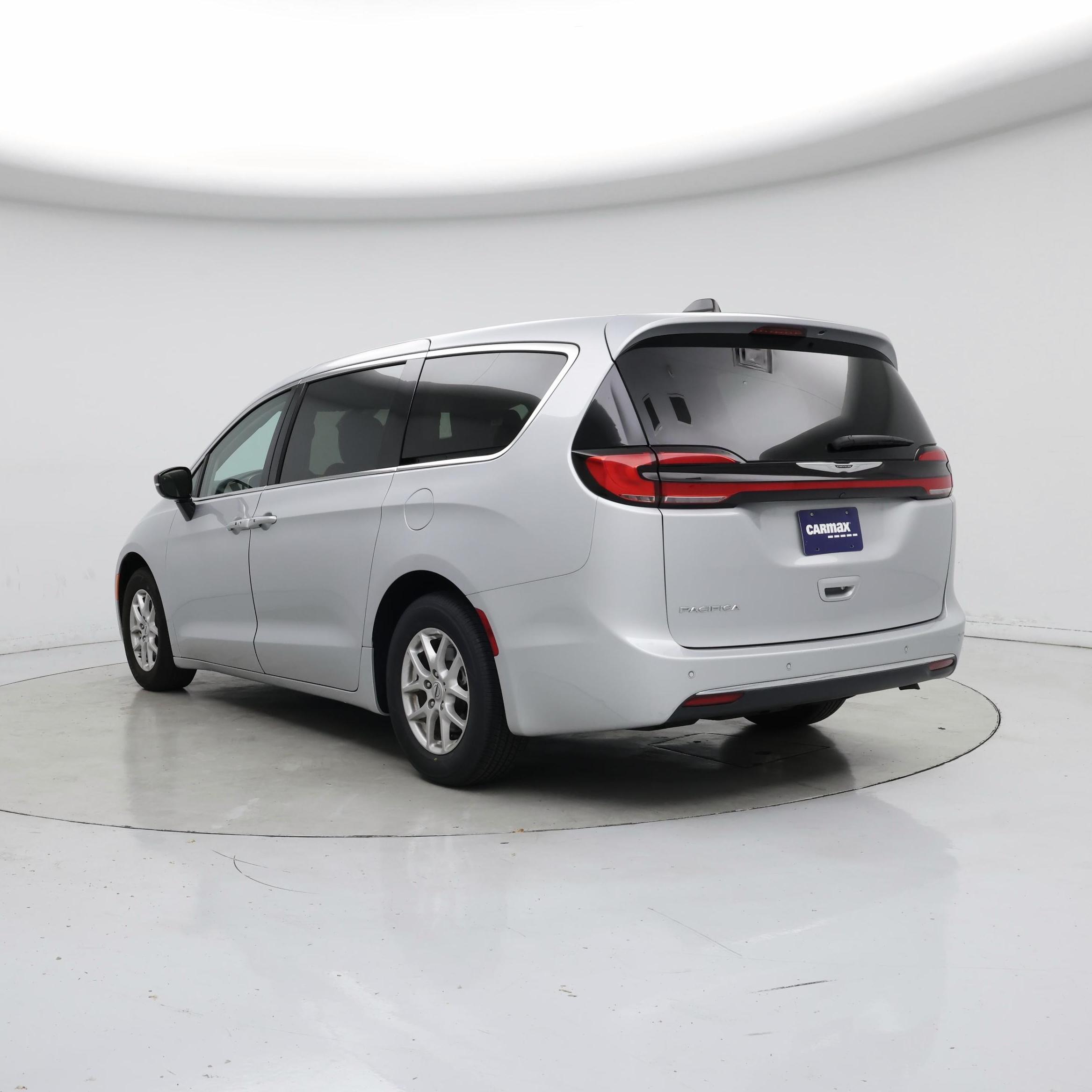 Thumbnail: 2024 Chrysler Pacifica - 2