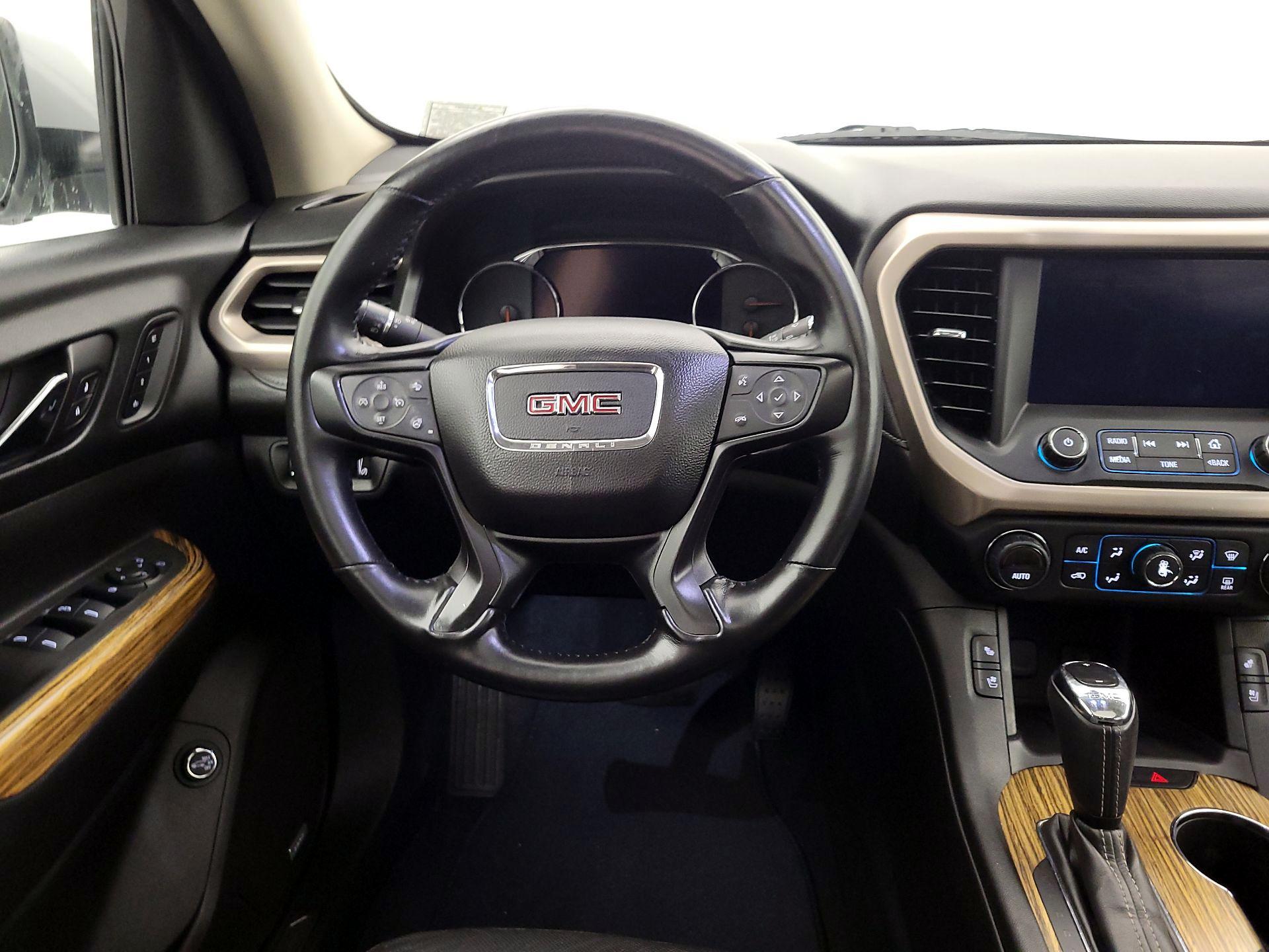 Thumbnail: 2017 GMC Acadia - 10