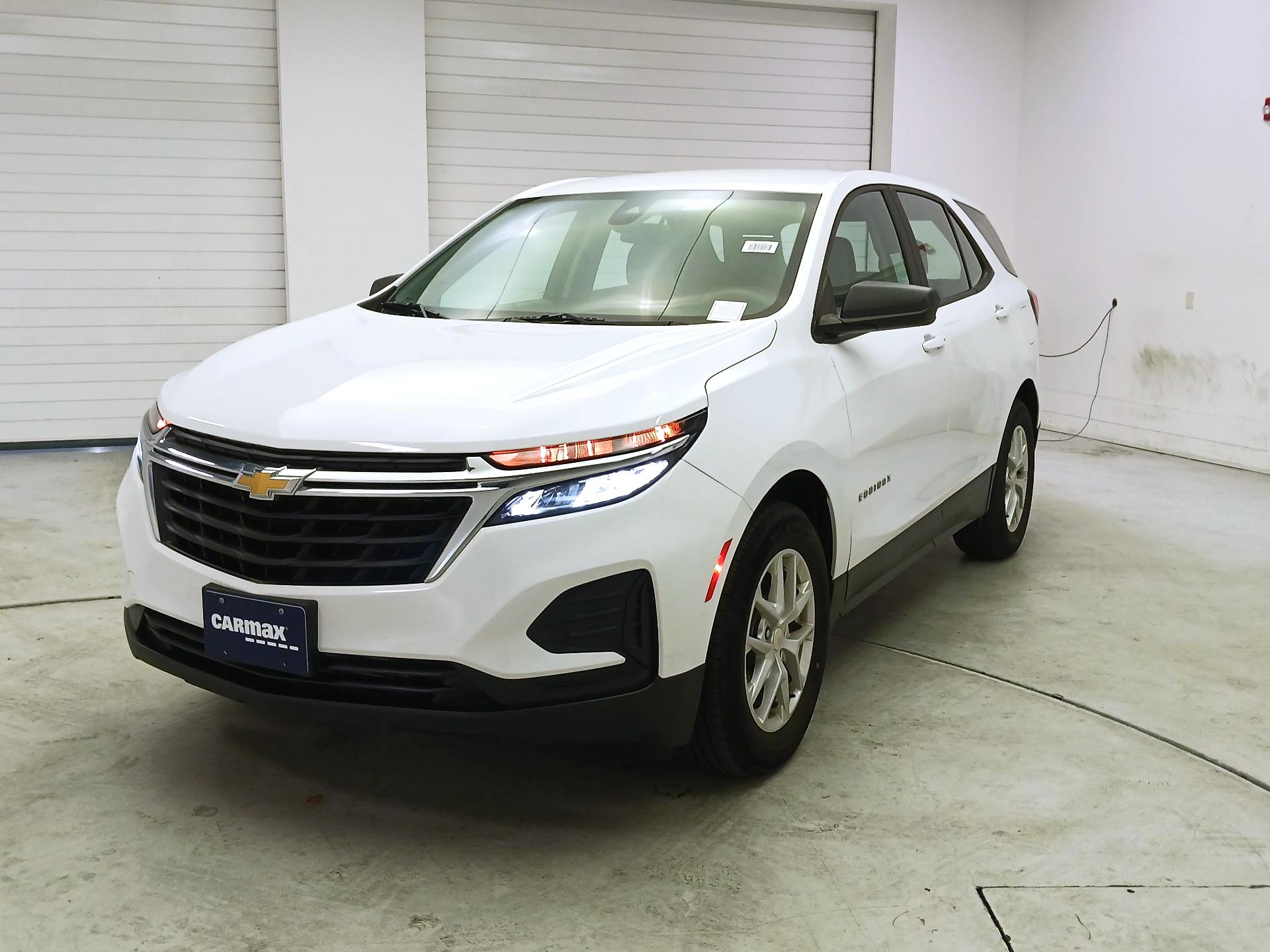 Thumbnail: 2023 Chevrolet Equinox - 3