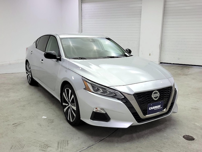 2022 Nissan Altima SR