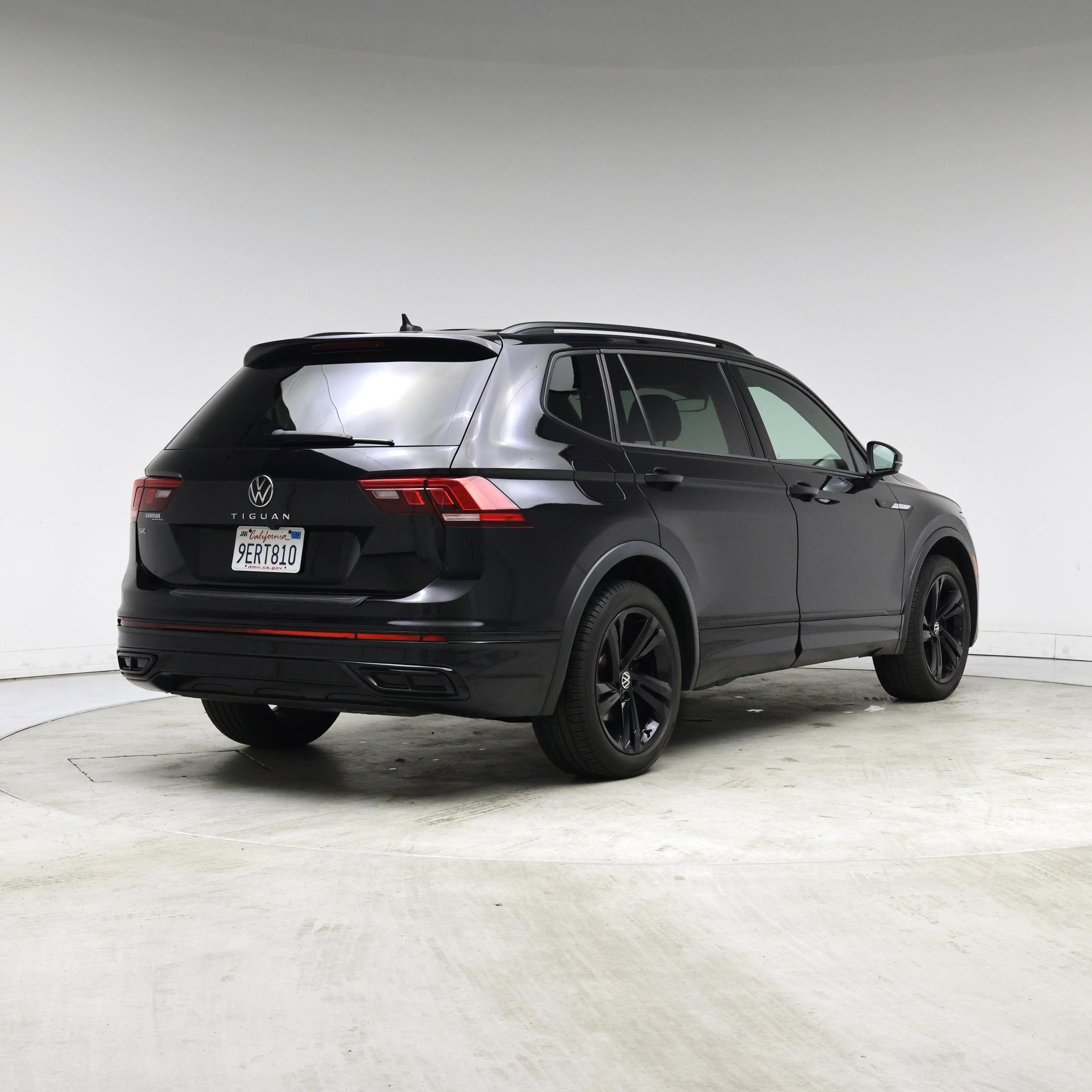 Thumbnail: 2023 Volkswagen Tiguan - 8