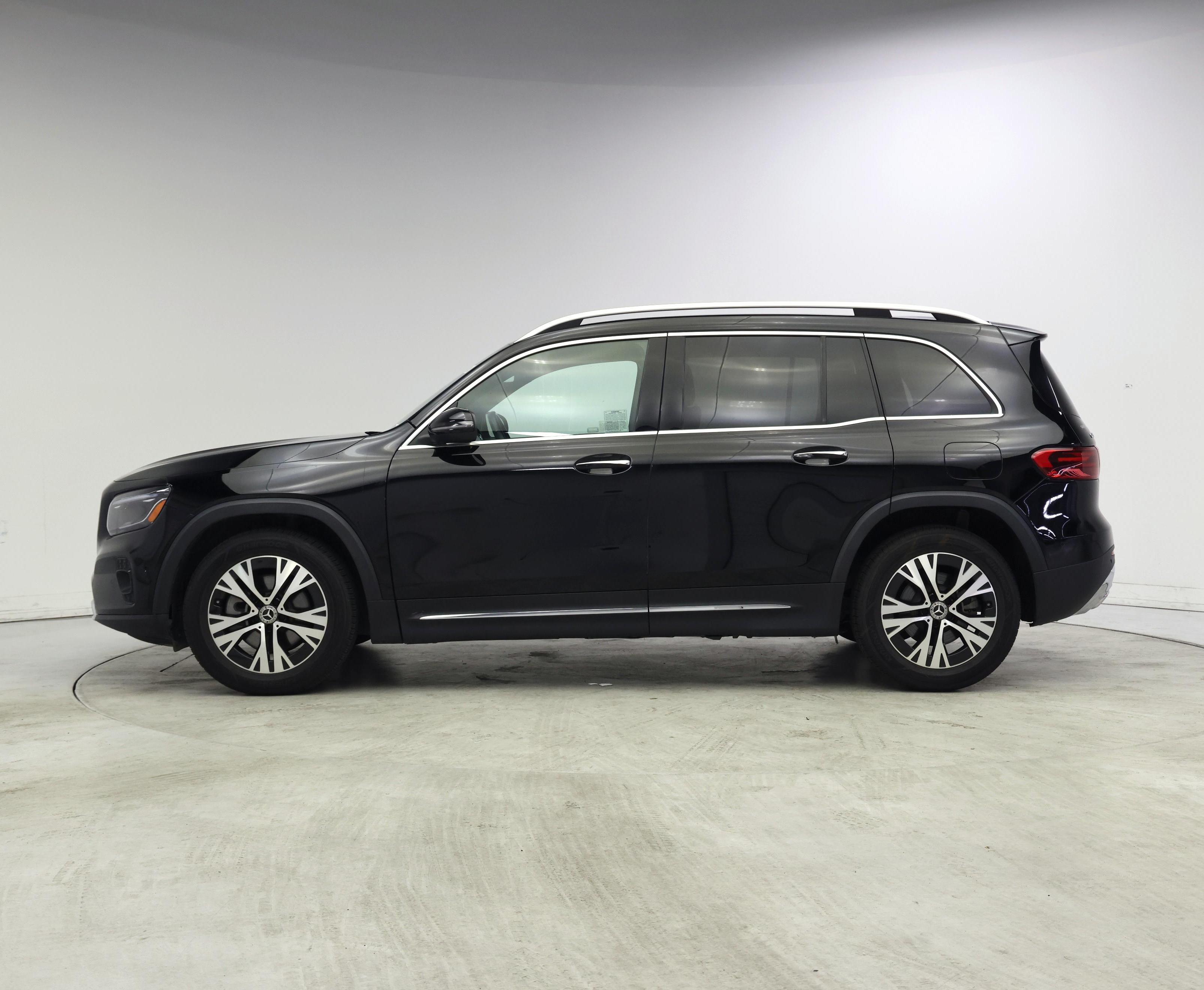 Thumbnail: 2024 Mercedes-Benz GLB - 3
