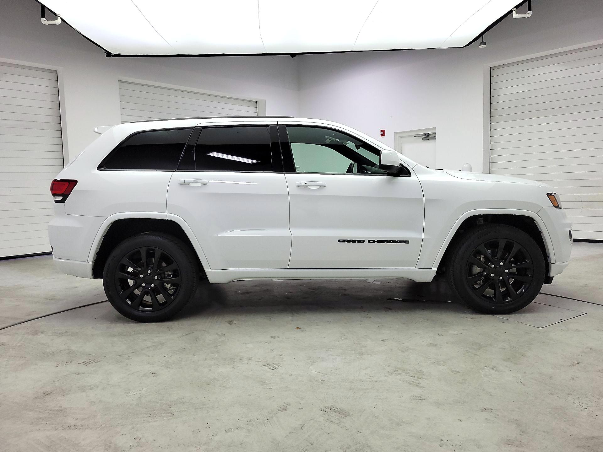 Thumbnail: 2021 Jeep Grand Cherokee - 4