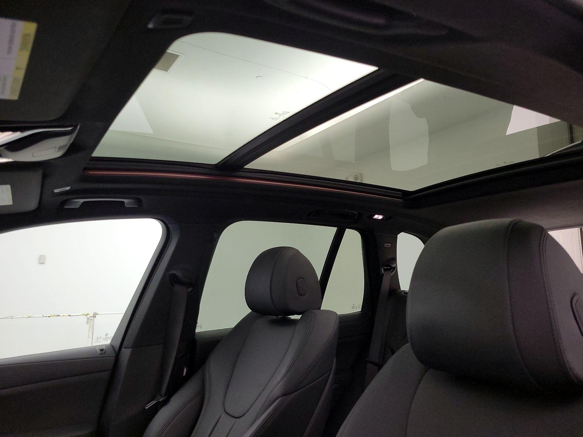 Thumbnail: 2022 BMW X5 - 20