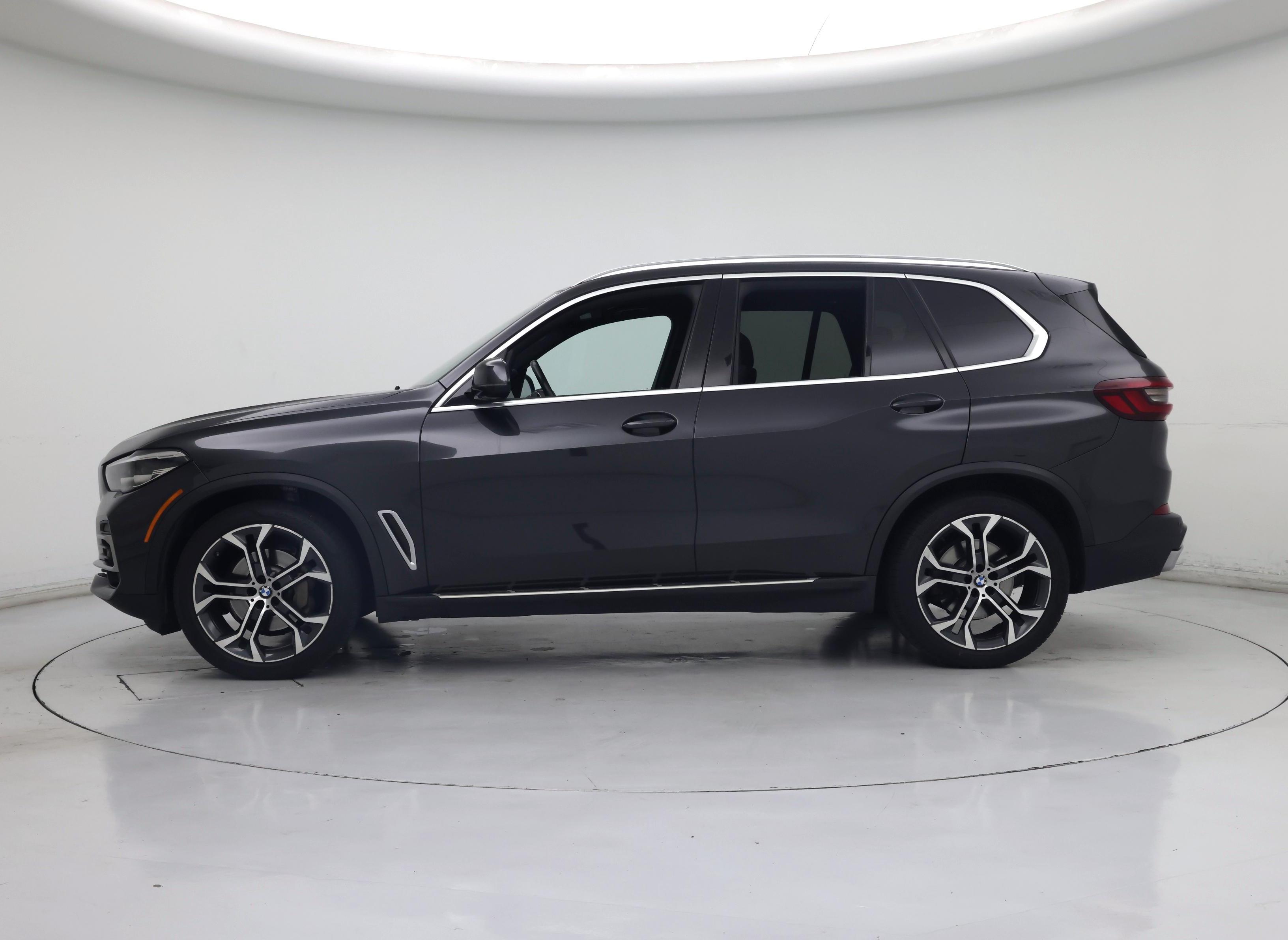 Thumbnail: 2022 BMW X5 - 3
