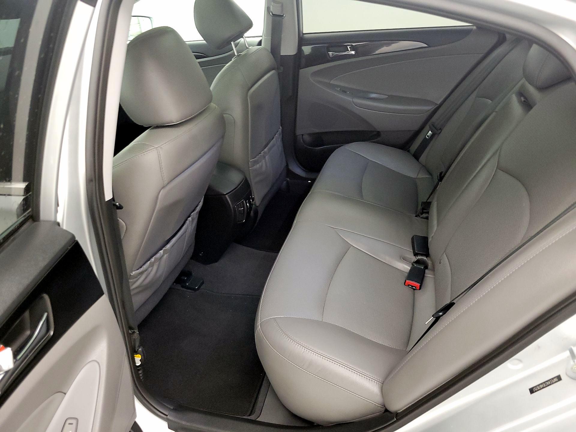 Thumbnail: 2014 Hyundai Sonata - 19