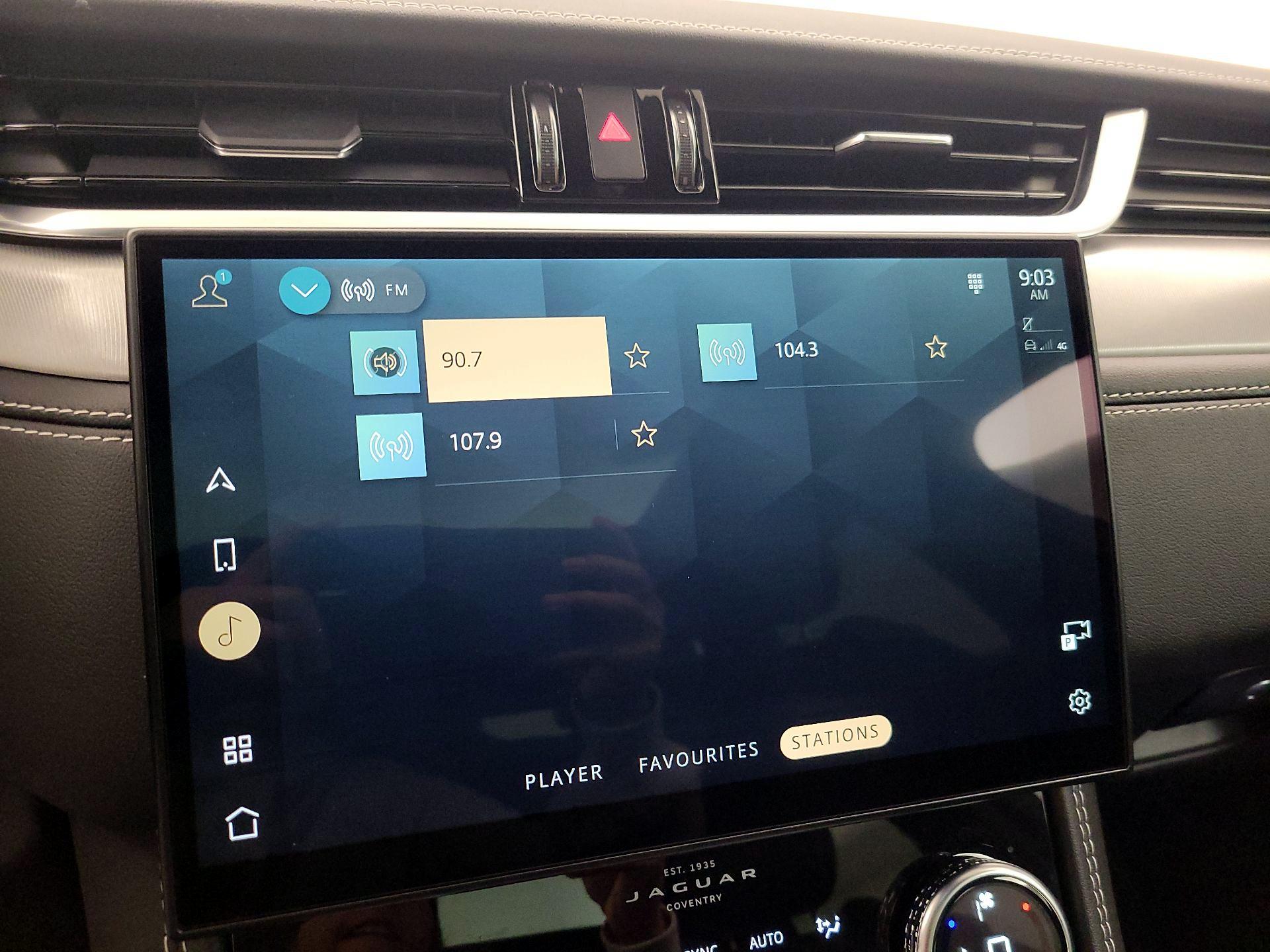 Thumbnail: 2021 Jaguar F-Pace - 16