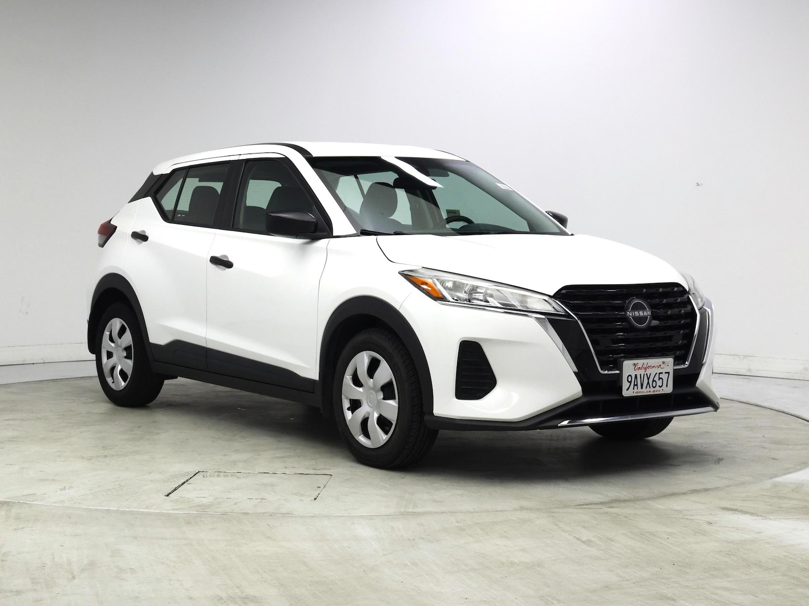 2022 Nissan Kicks S - Photo 2