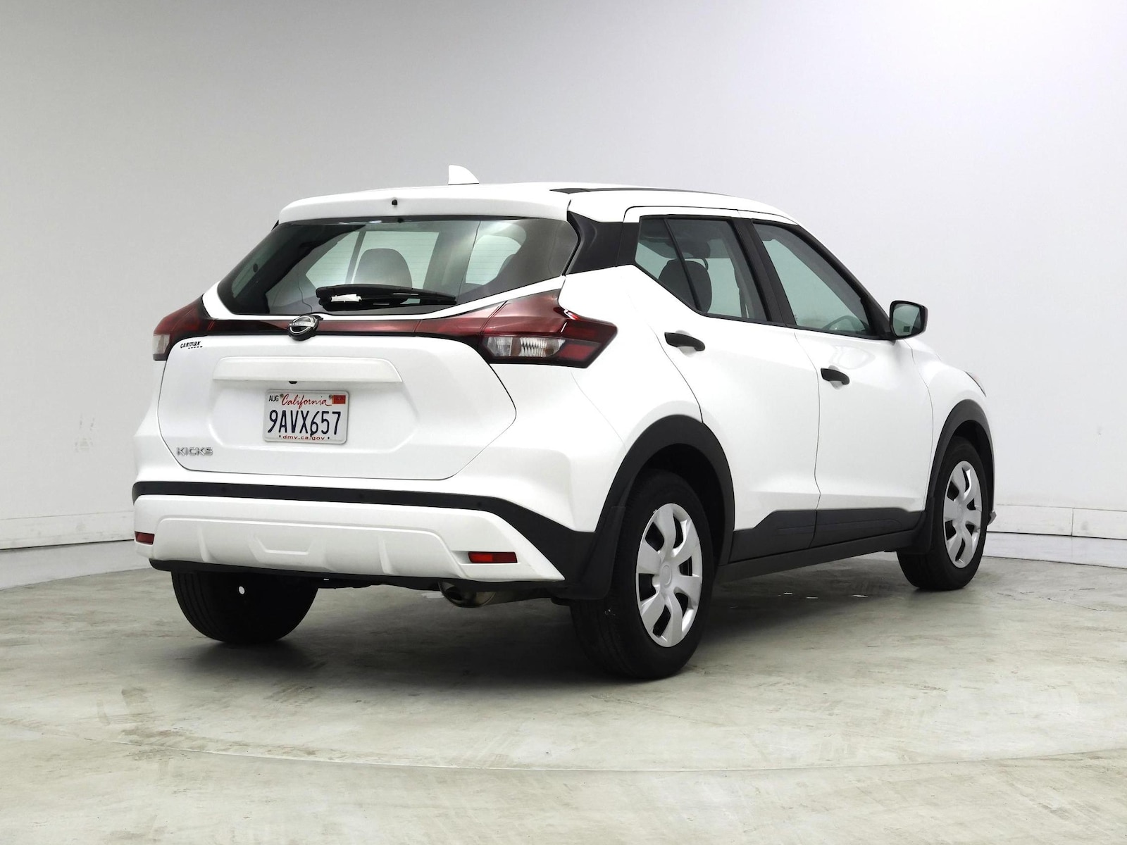 2022 Nissan Kicks S - Photo 9