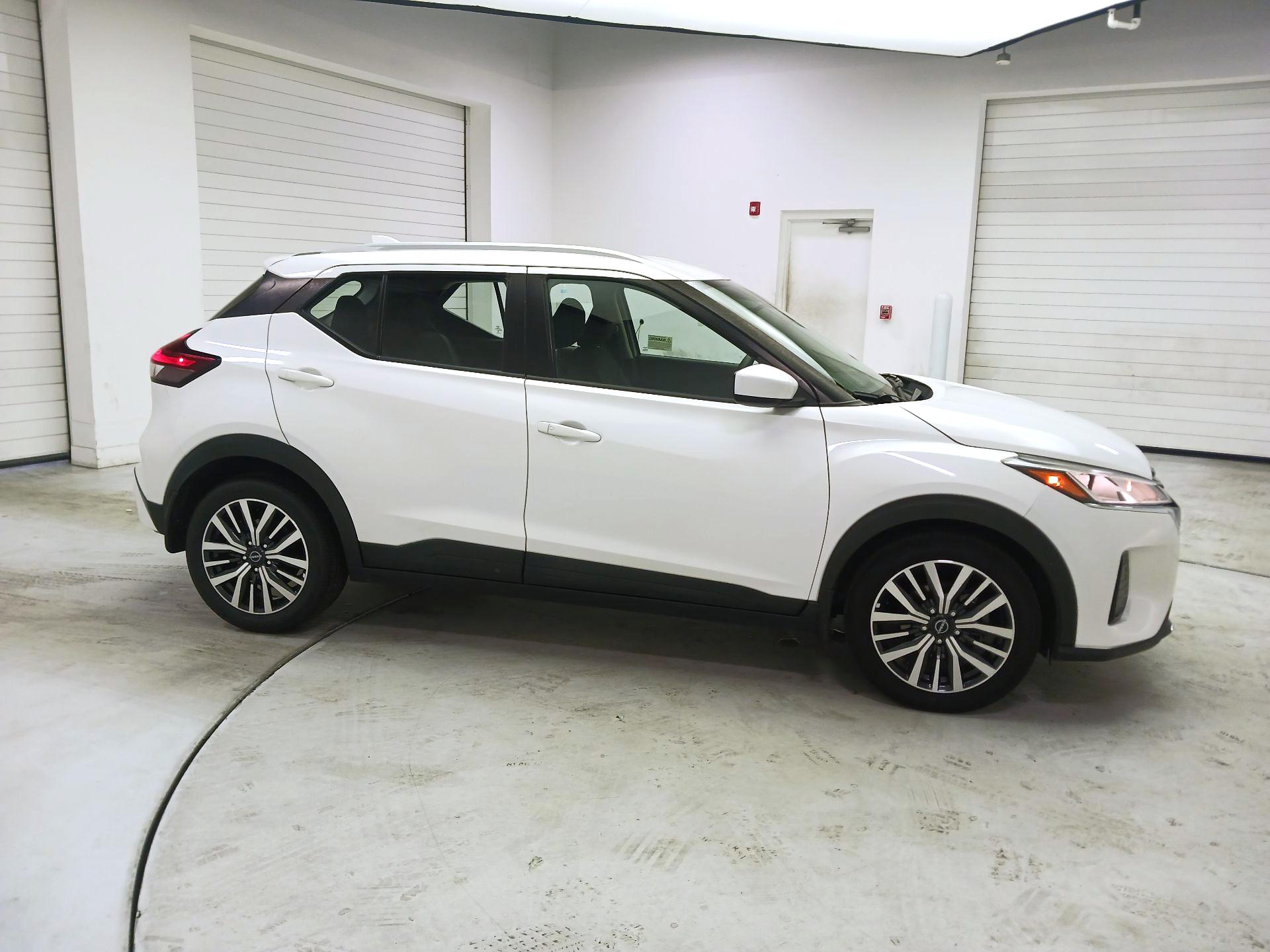 Thumbnail: 2022 Nissan Kicks - 4