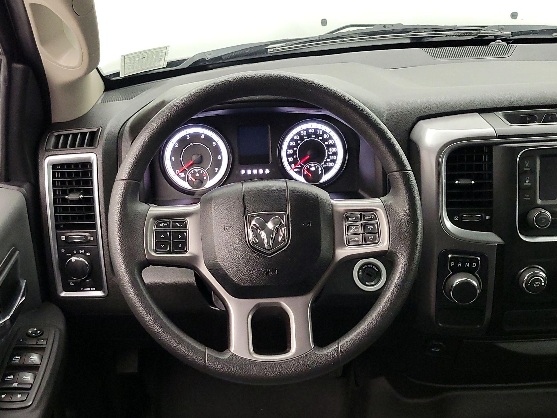 Thumbnail: 2021 RAM 1500 Classic - 10