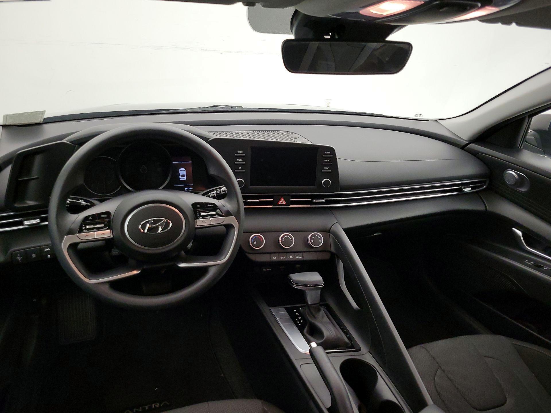 Thumbnail: 2023 Hyundai Elantra - 9