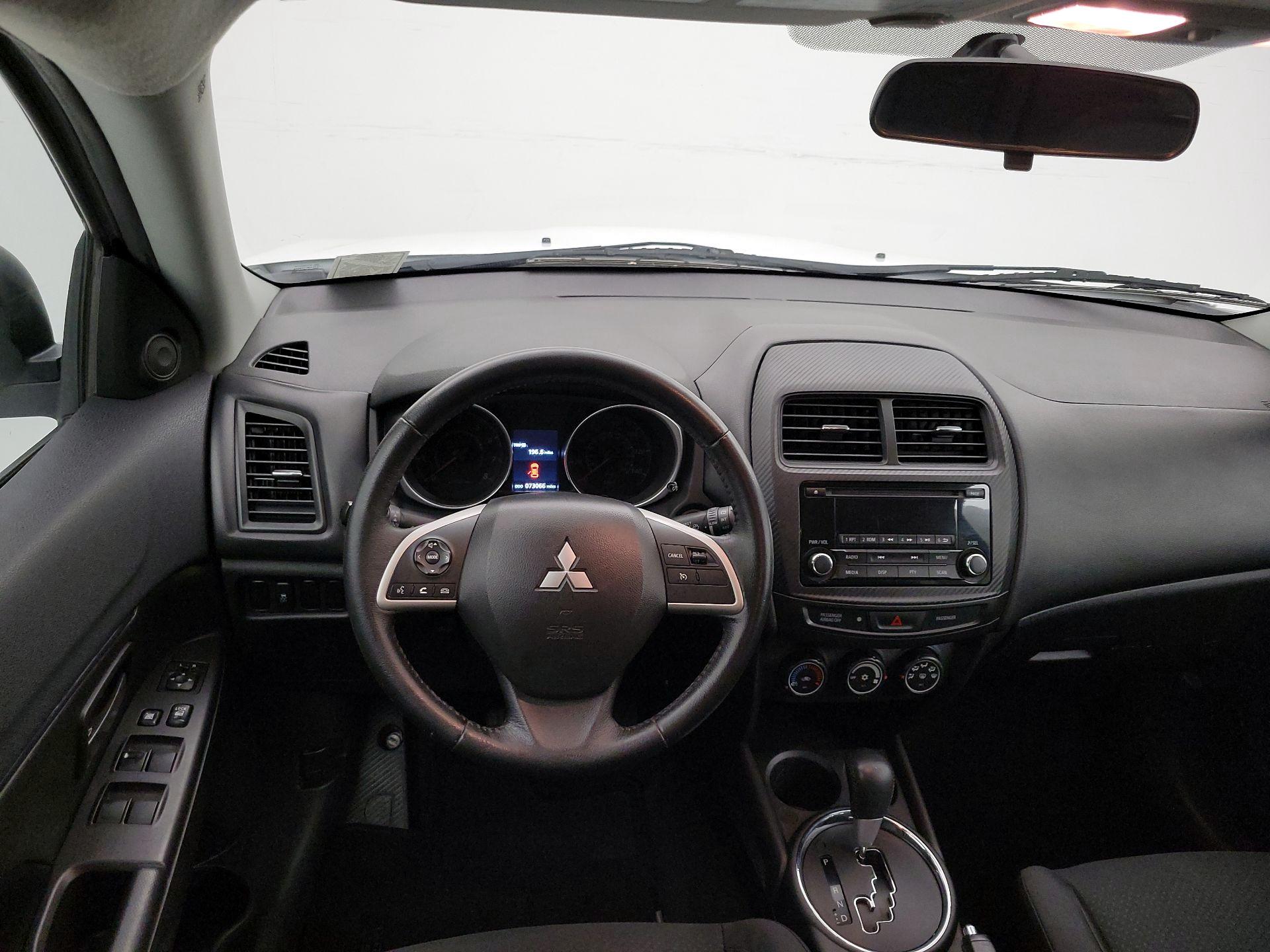 Thumbnail: 2015 Mitsubishi Outlander Sport - 10