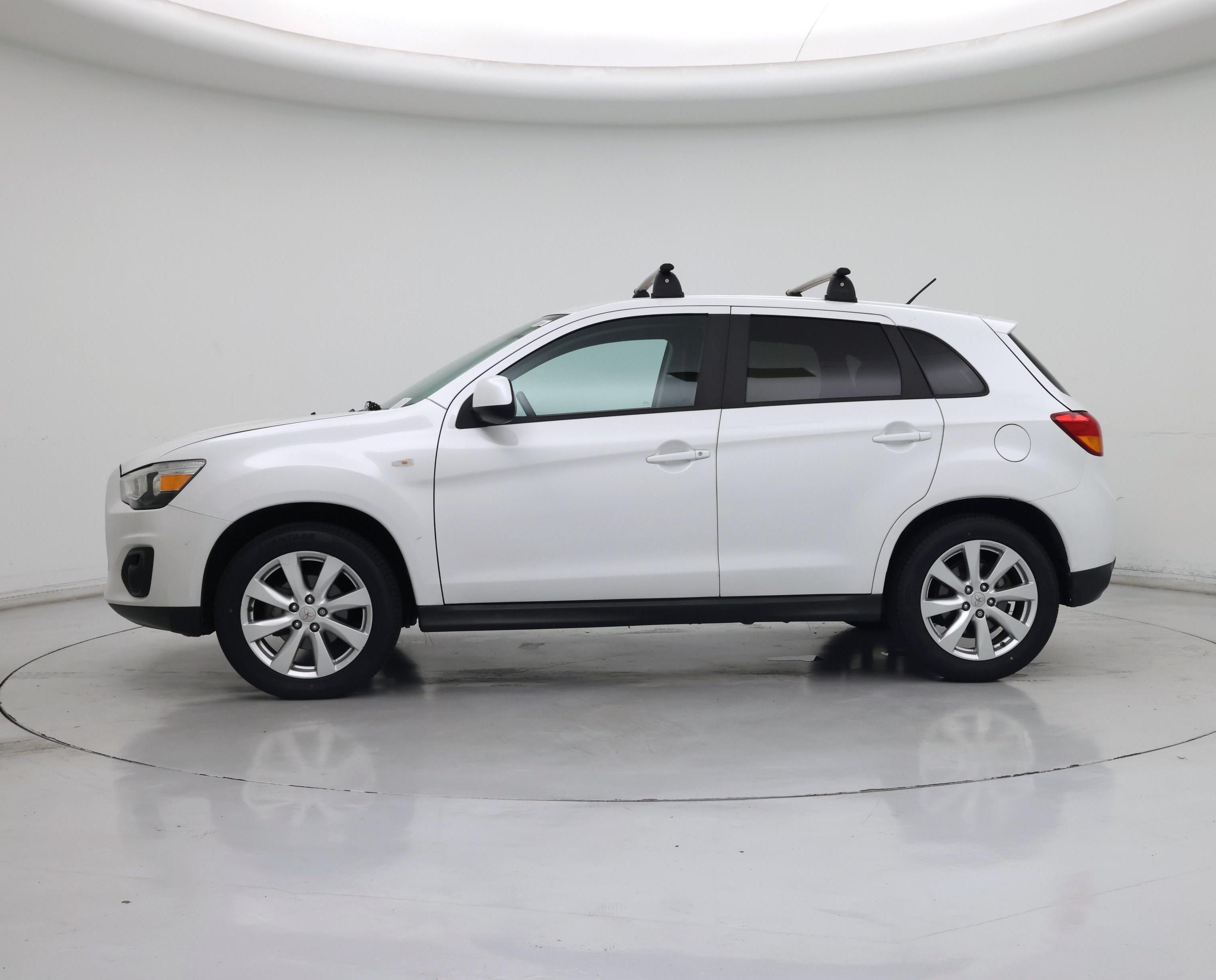 Thumbnail: 2015 Mitsubishi Outlander Sport - 3
