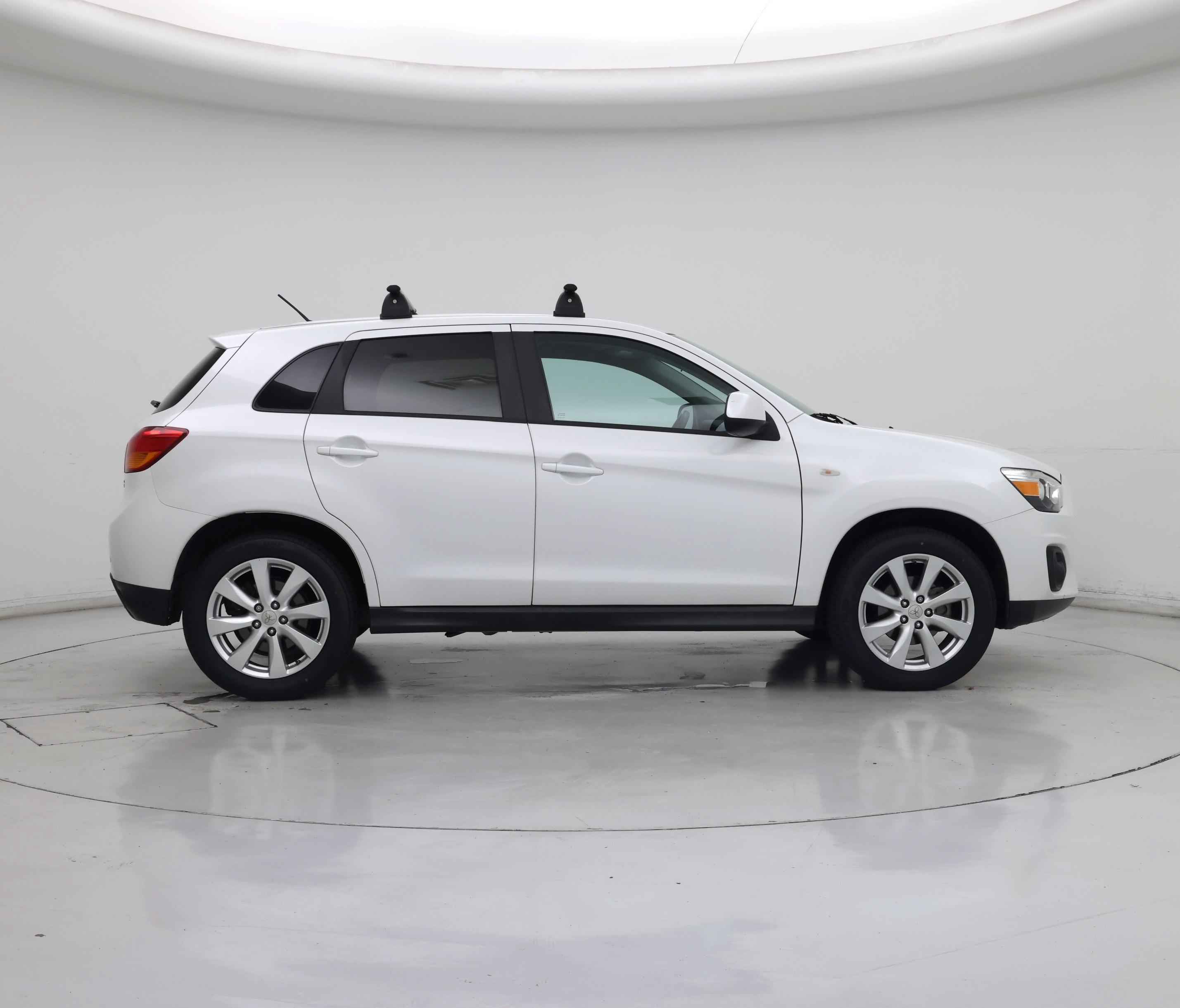 Thumbnail: 2015 Mitsubishi Outlander Sport - 7