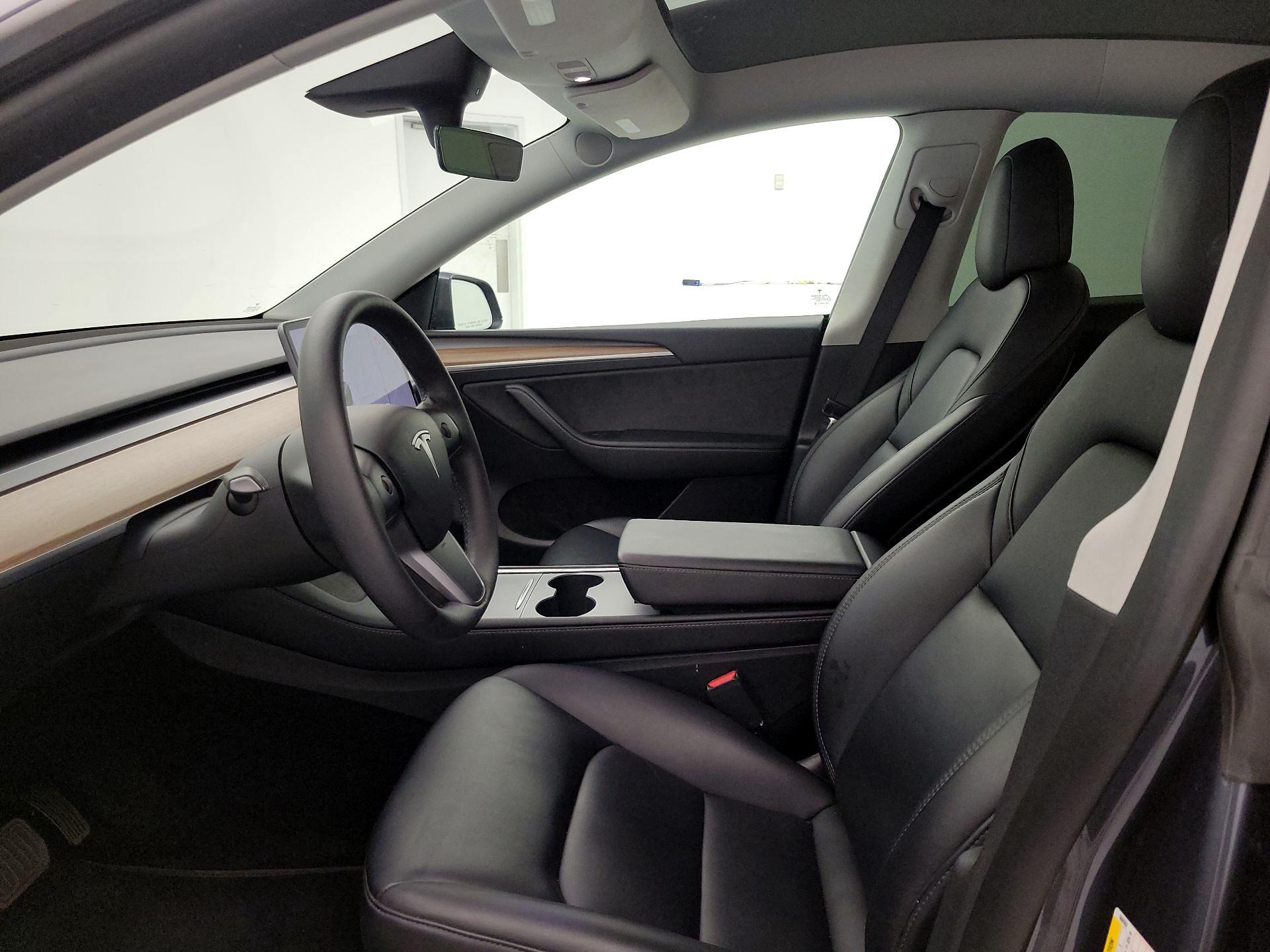 Thumbnail: 2022 Tesla Model Y - 11