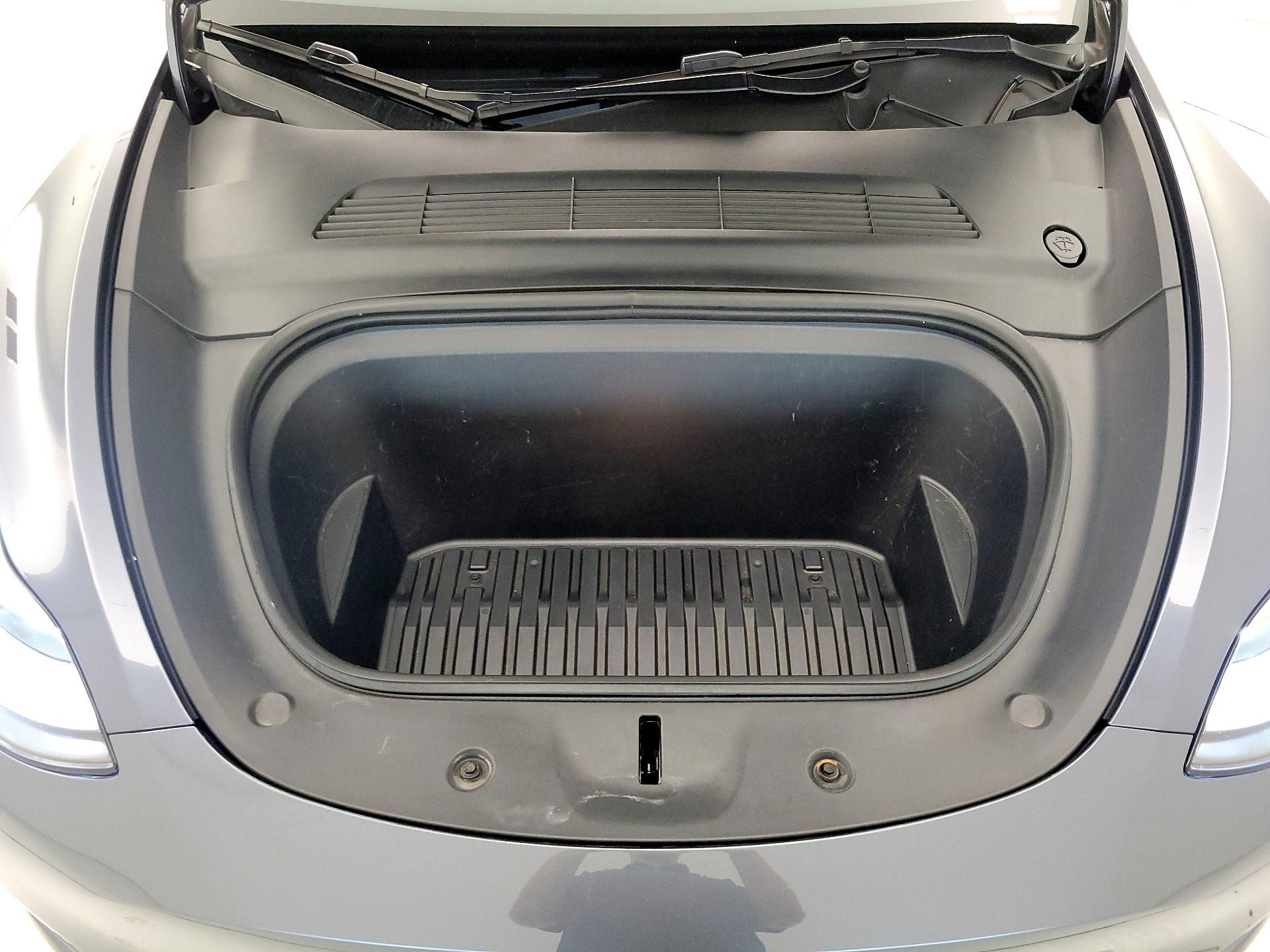 Thumbnail: 2022 Tesla Model Y - 20