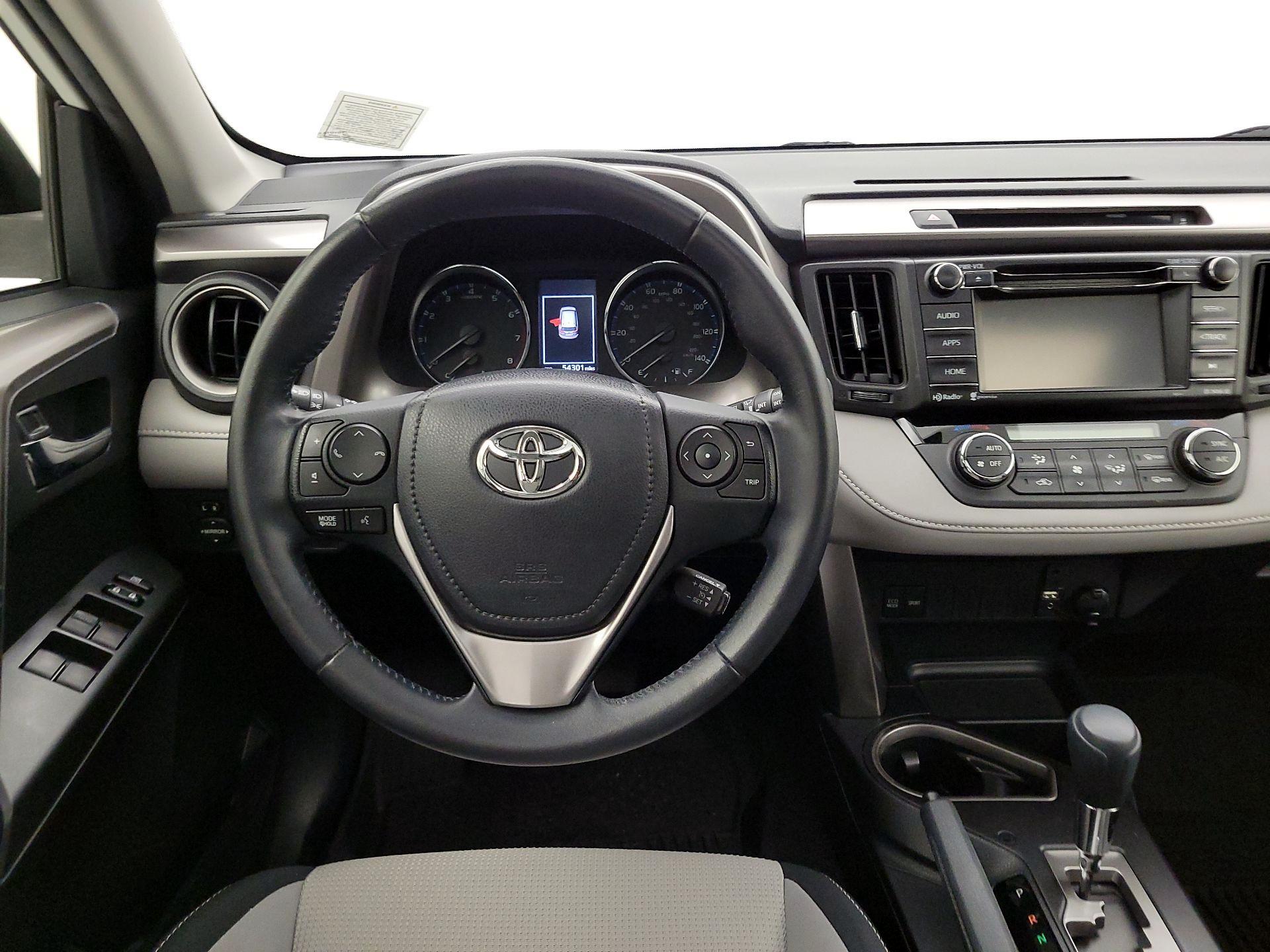 Thumbnail: 2016 Toyota RAV4 - 10