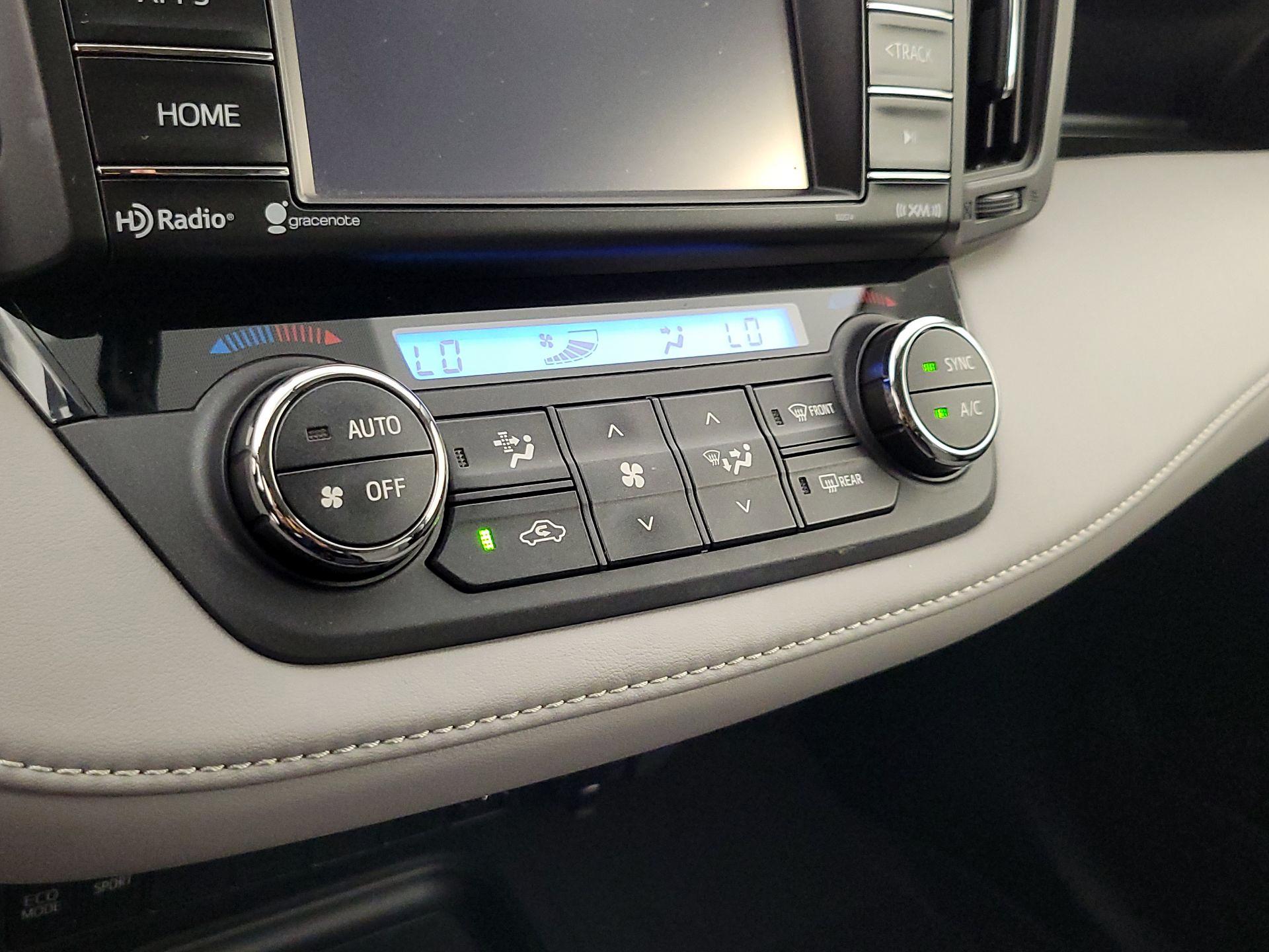 Thumbnail: 2016 Toyota RAV4 - 16